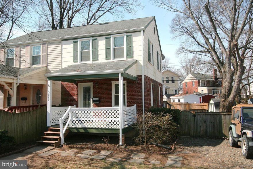 Cozy 3 level home w/driveway, front sitting porch, fenced yard, rear deck & side patio. Located walking distance to Huntington Metro Station. 2 BR's & full bath upstairs, main level has LR, DR, and Kitchen, finished lower level w/Rec Rm. Gas heat - Central Air -Dishwasher - Front loading W & D. Good credit required. Small pets considered. Enjoy evening BBQ's  or AM coffee on your deck this summer