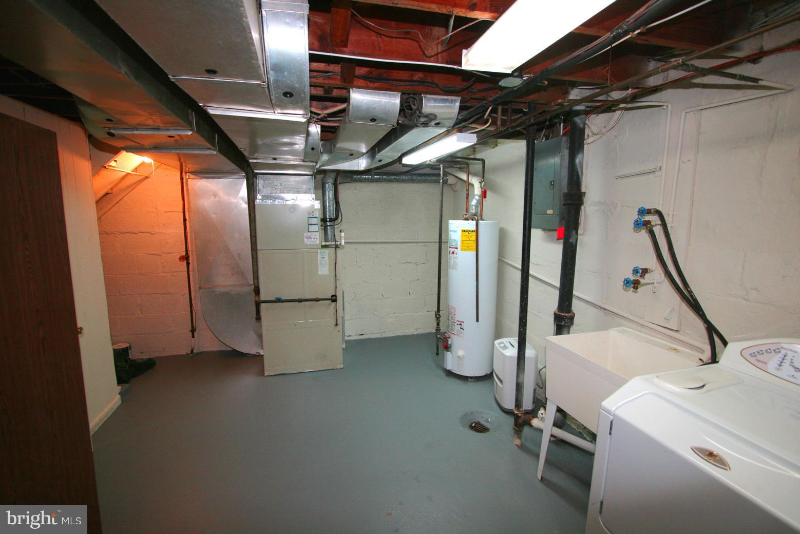 JEFFERSON MANOR - Residential Lease