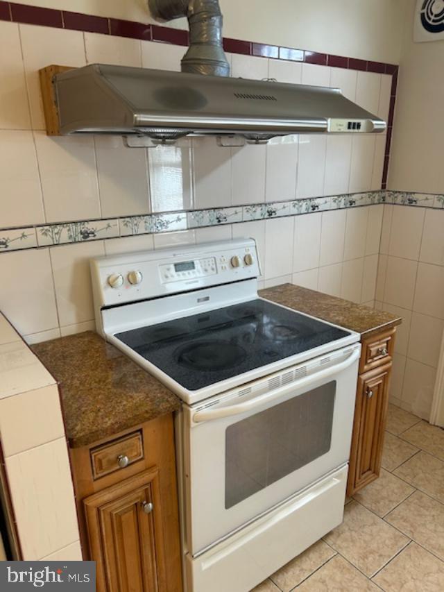 ARONIMINK - Residential Lease