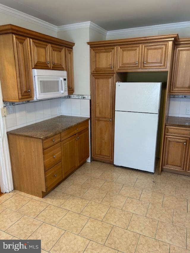 ARONIMINK - Residential Lease