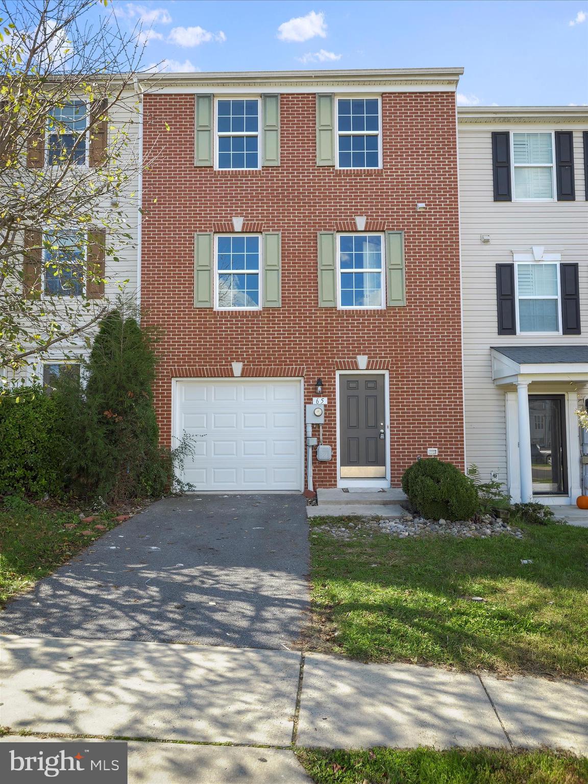 FAIRWAYS EAST - Residential