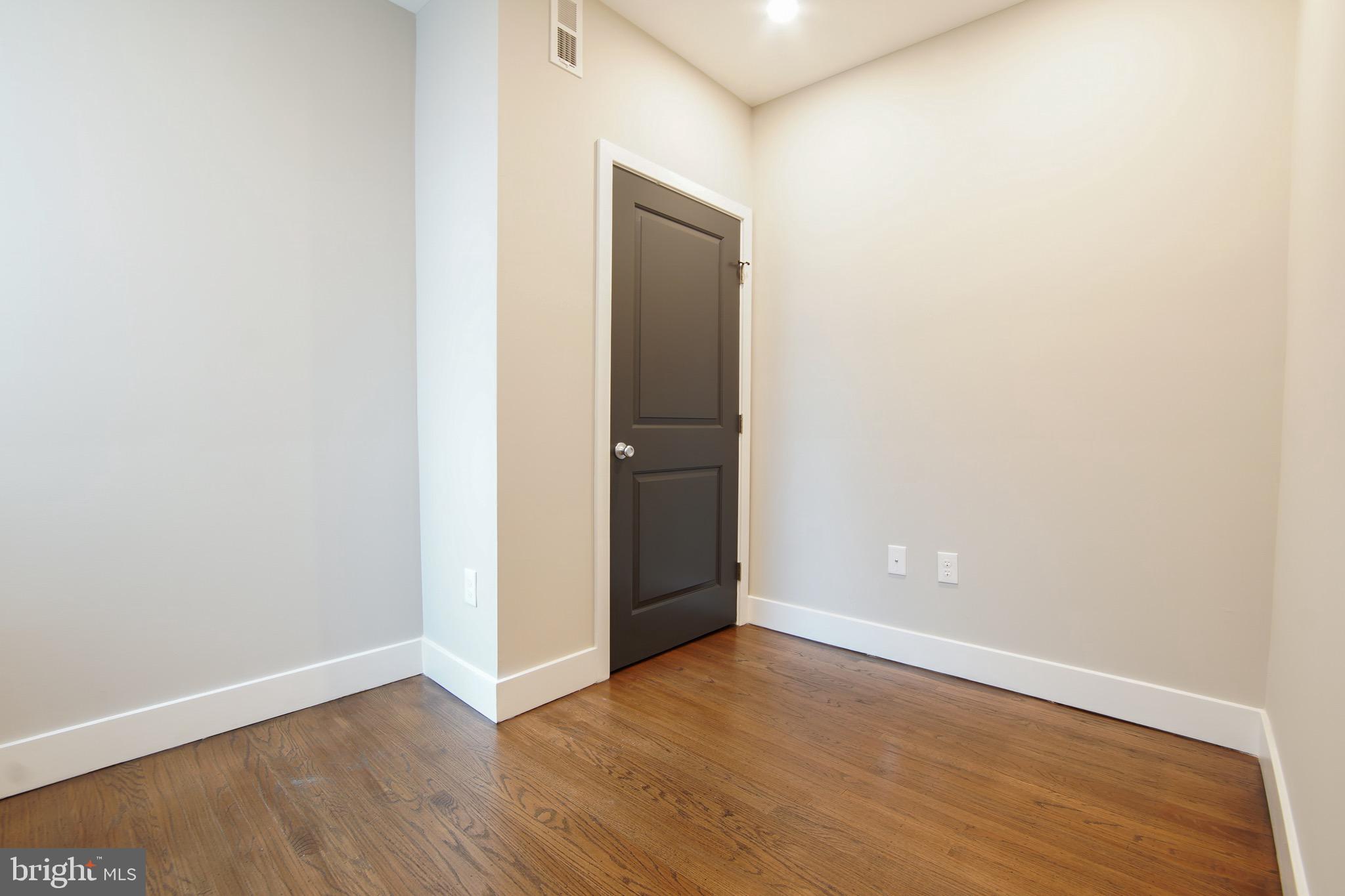 PHILADELPHIA (SOUTH) - Residential