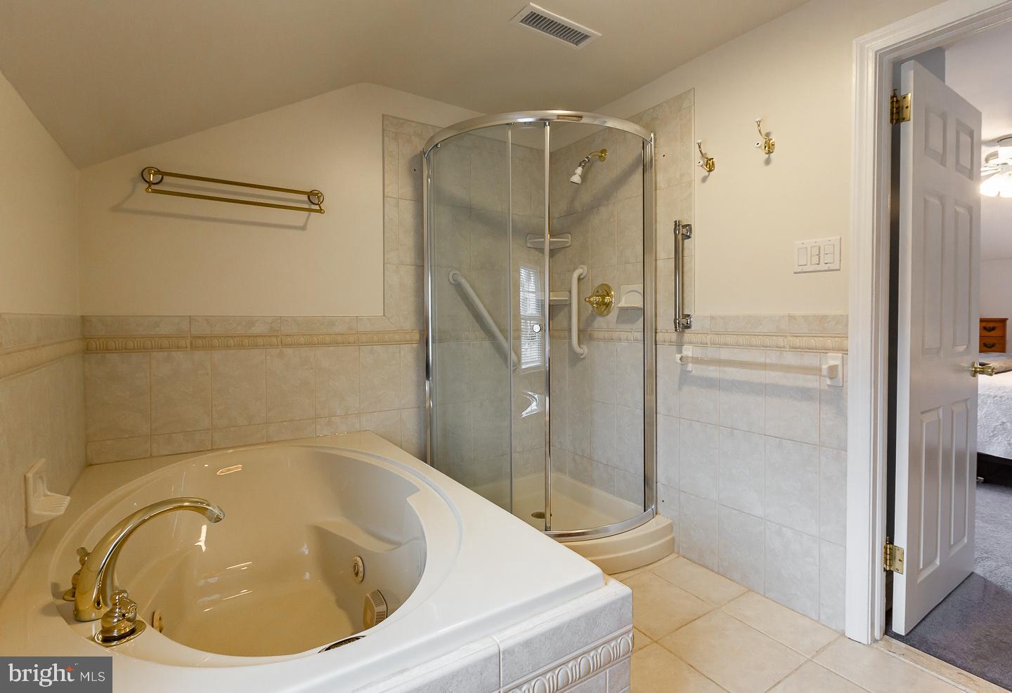 PADDOCK FARMS - Residential