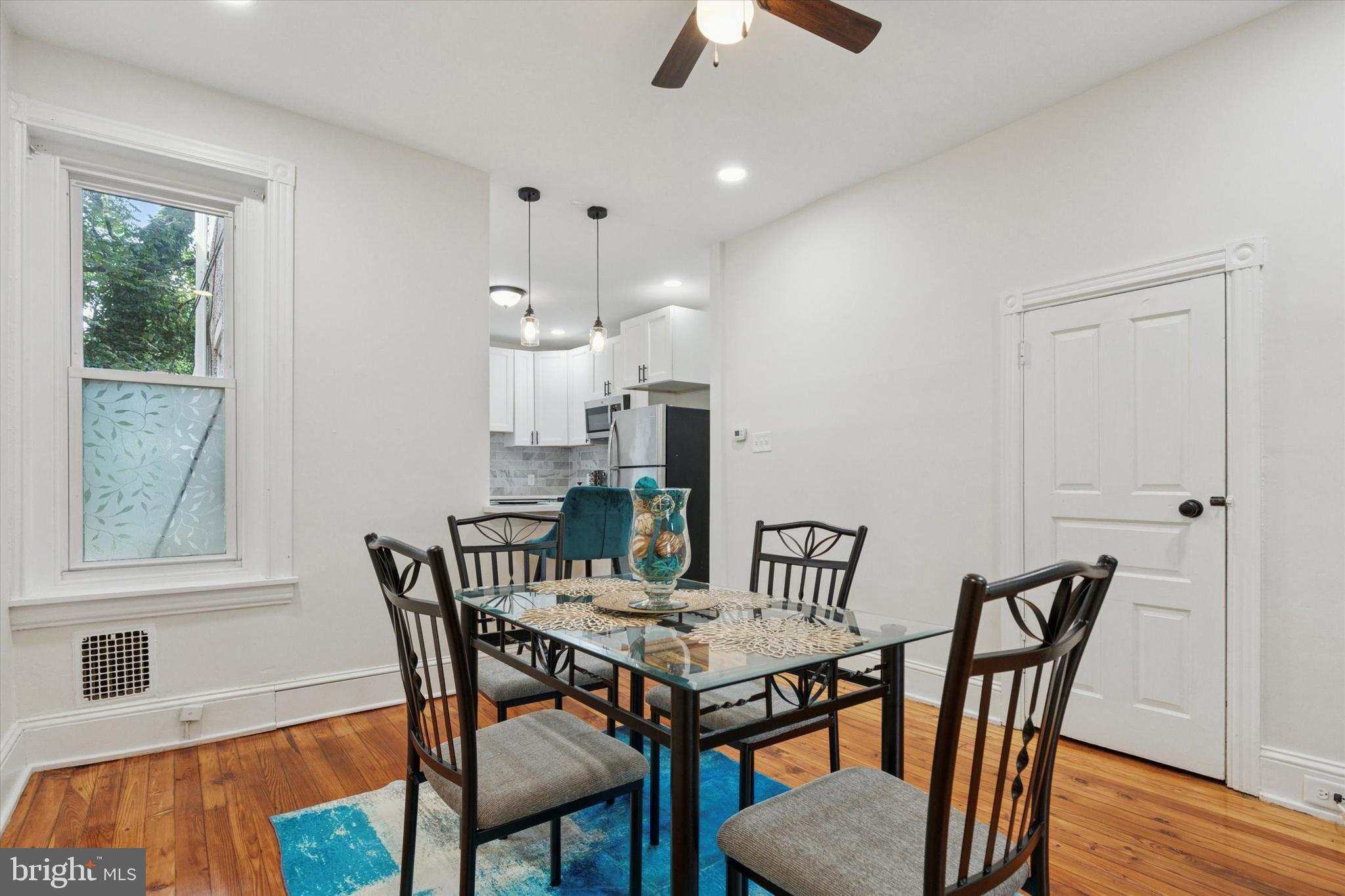 3804 MANAYUNK AVENUE