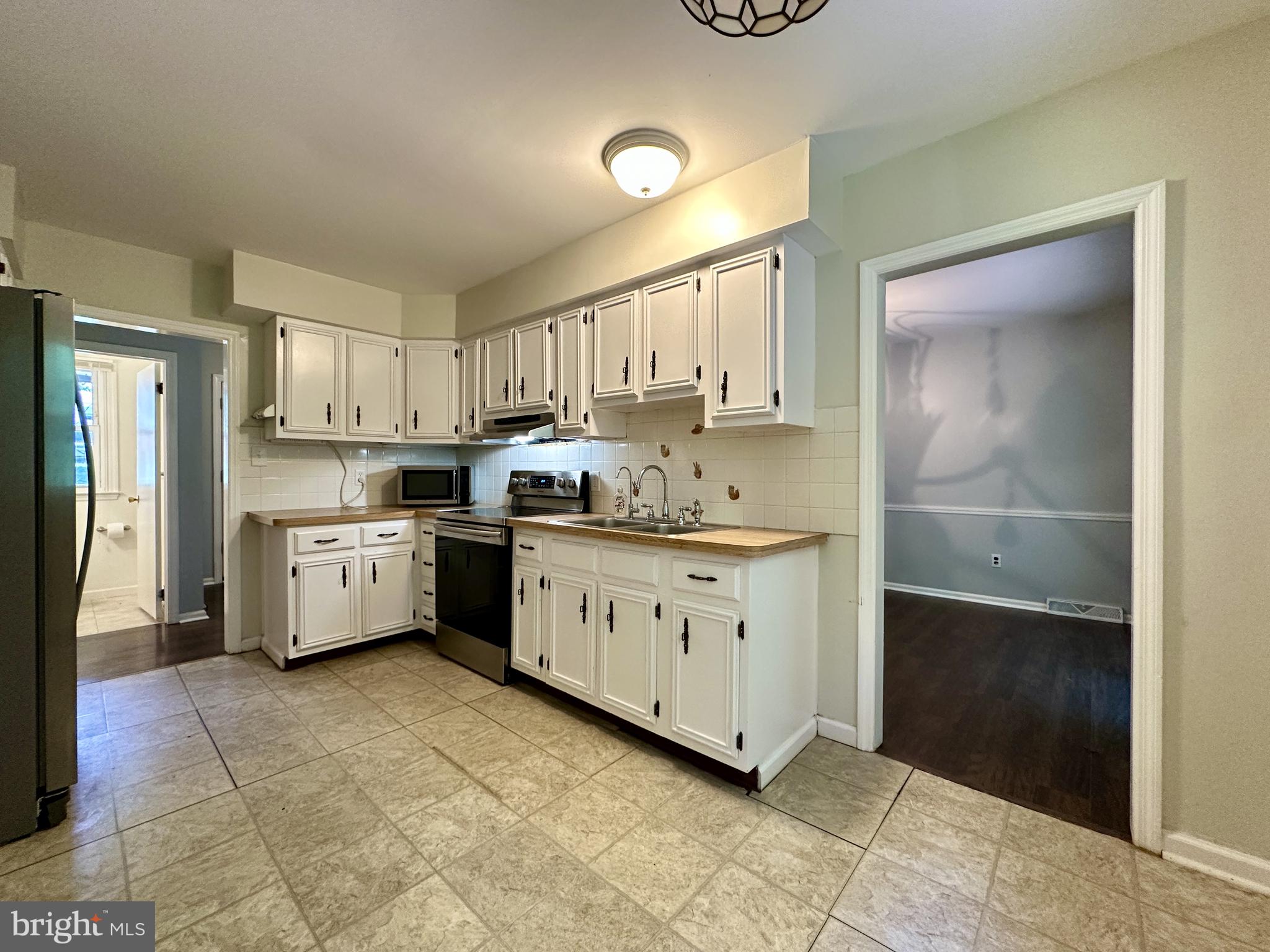 1115 ARUNDEL DRIVE