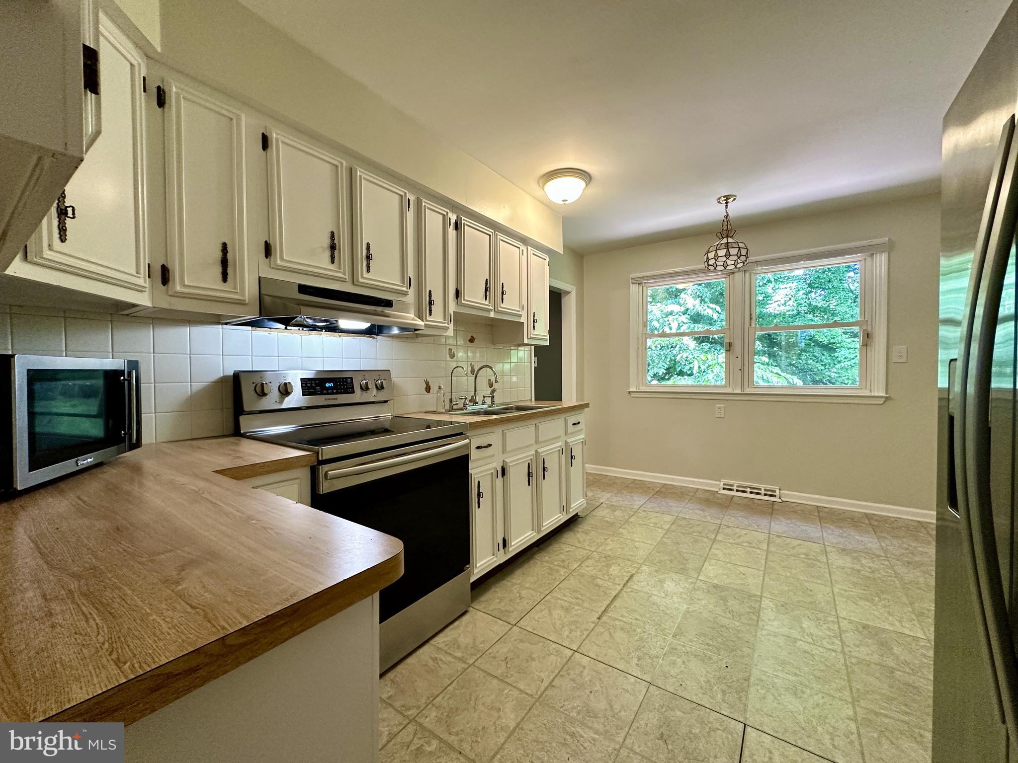 1115 ARUNDEL DRIVE