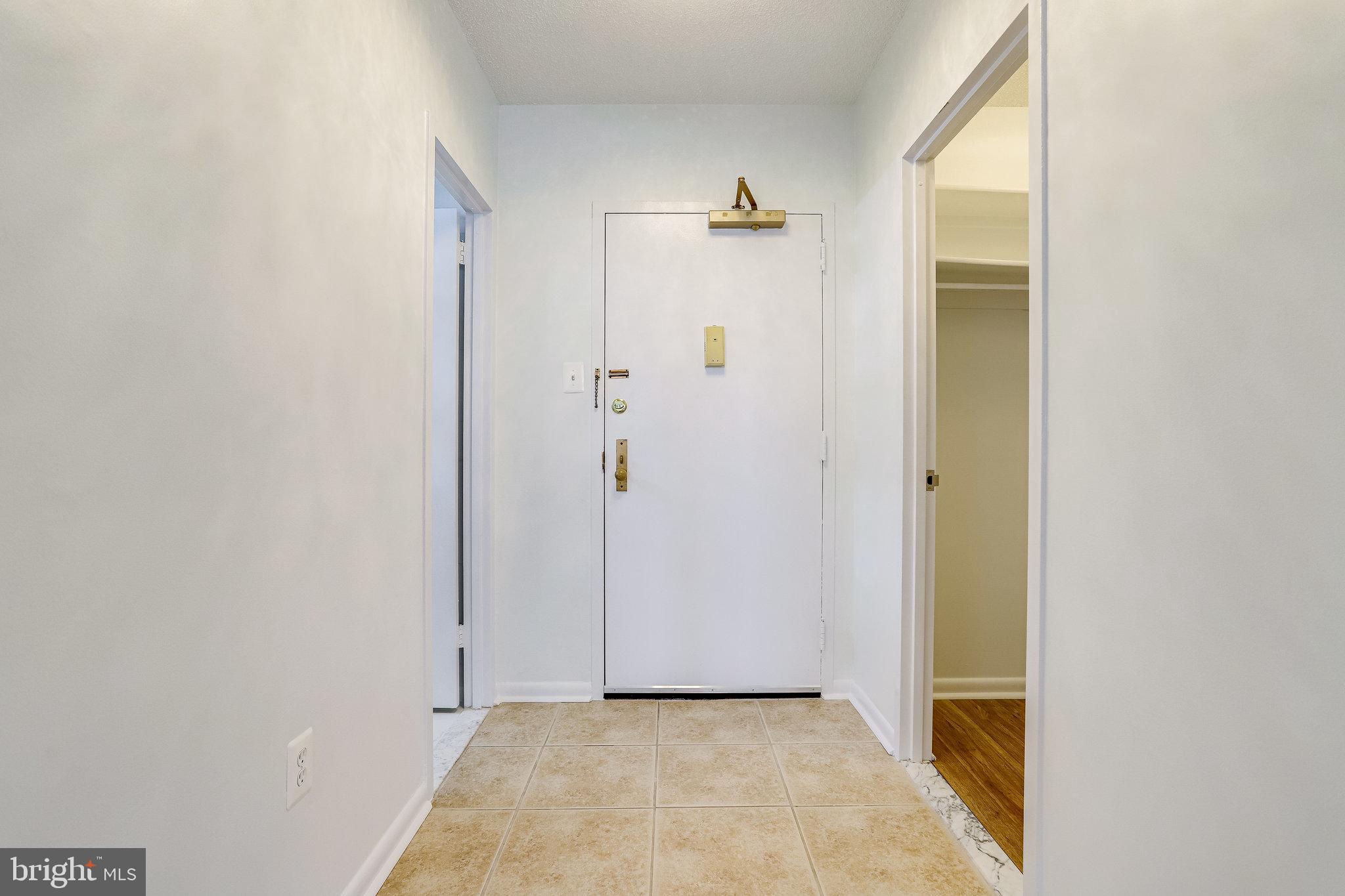 SKYLINE PLAZA - Residential