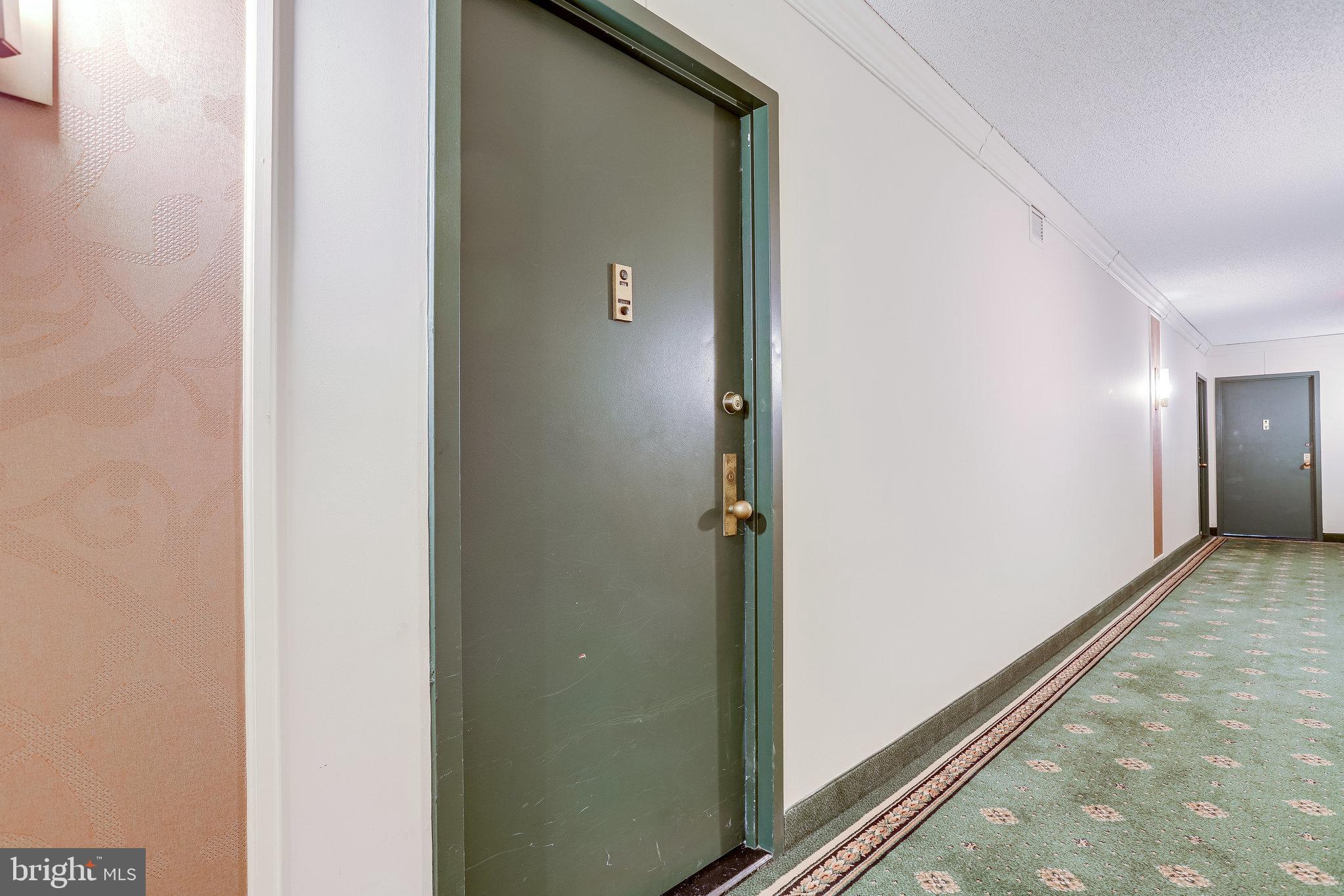 SKYLINE PLAZA - Residential