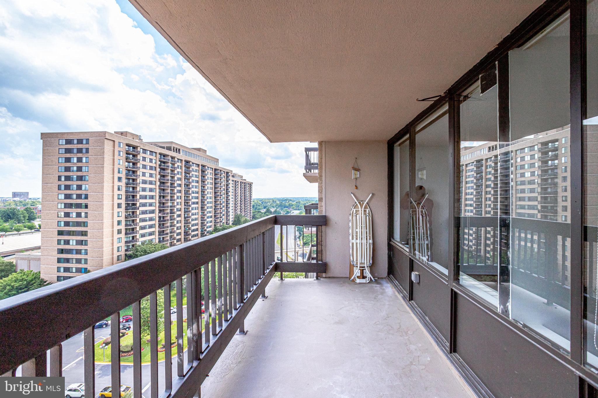 SKYLINE PLAZA - Residential