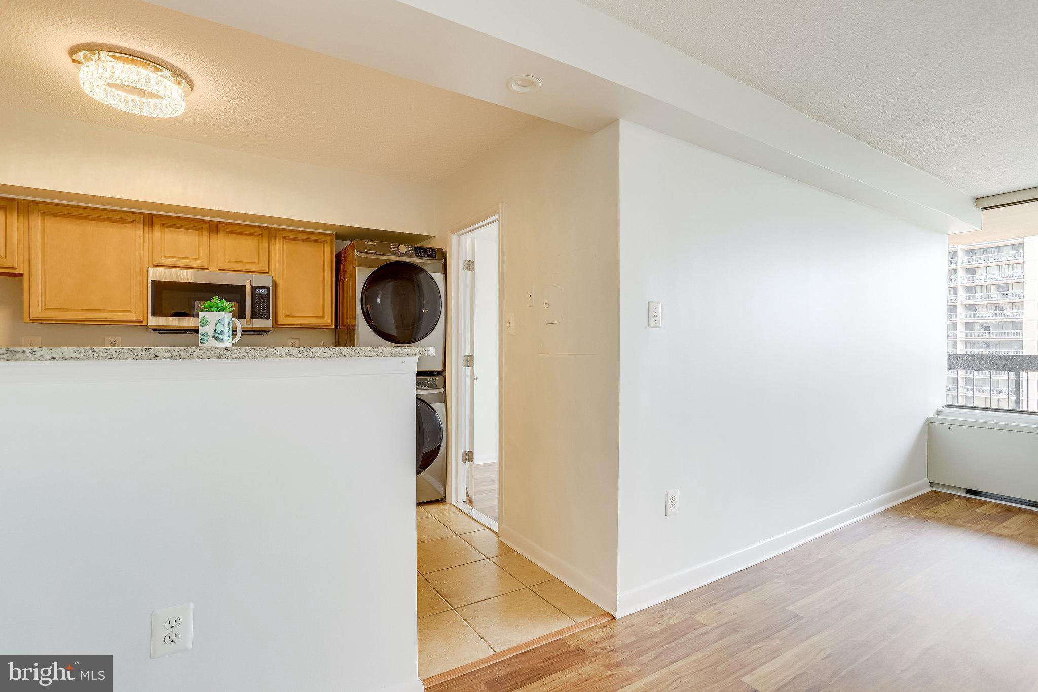 SKYLINE PLAZA - Residential