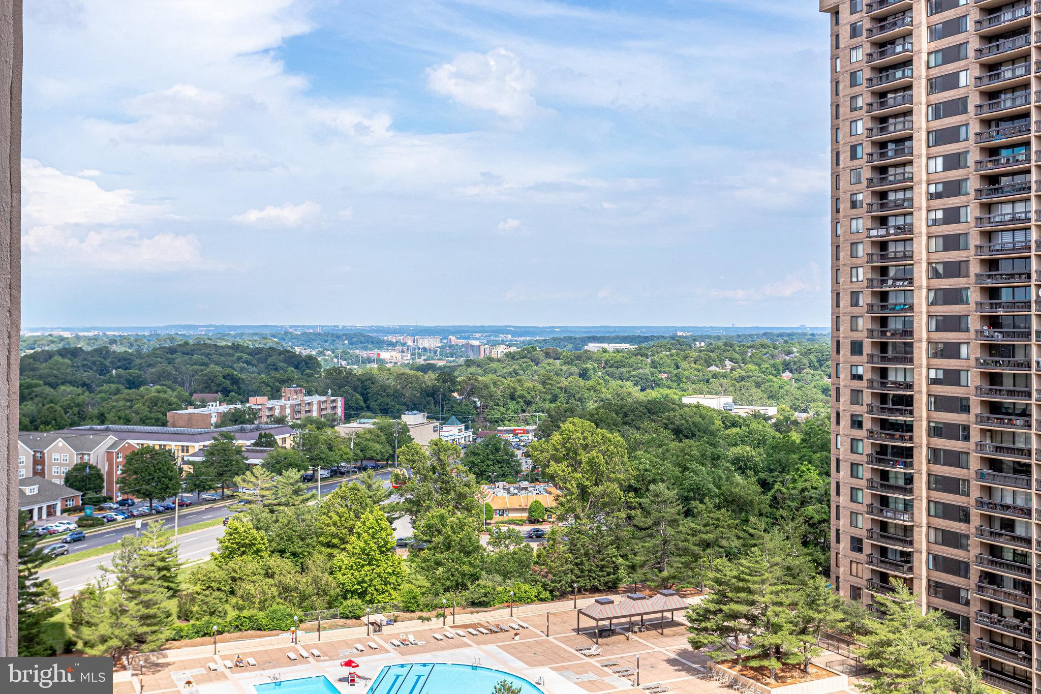 SKYLINE PLAZA - Residential