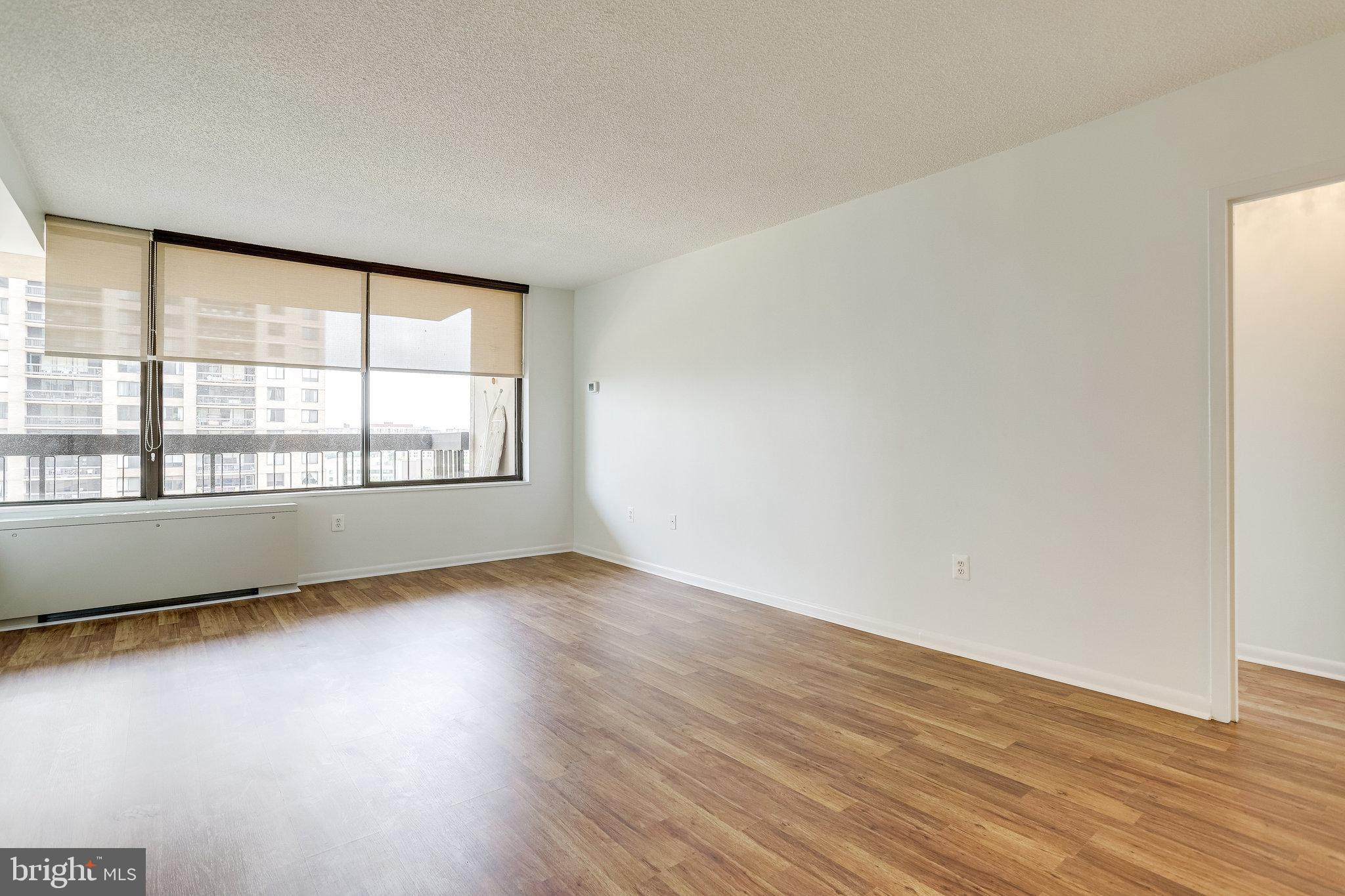 SKYLINE PLAZA - Residential