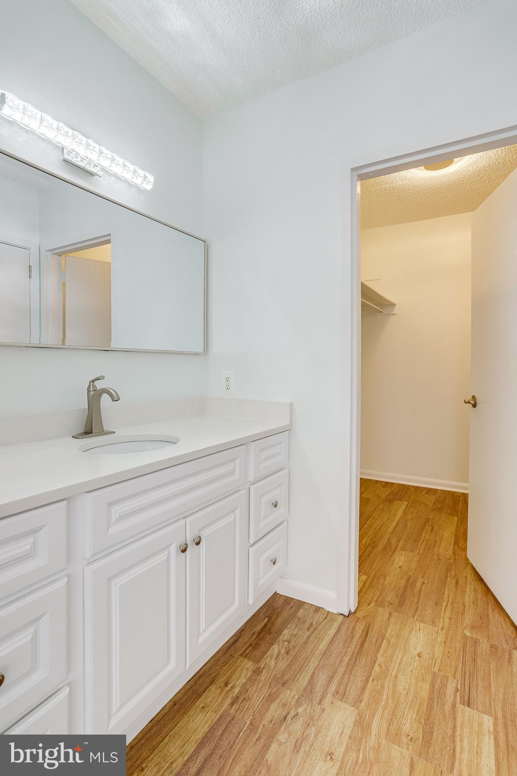 SKYLINE PLAZA - Residential