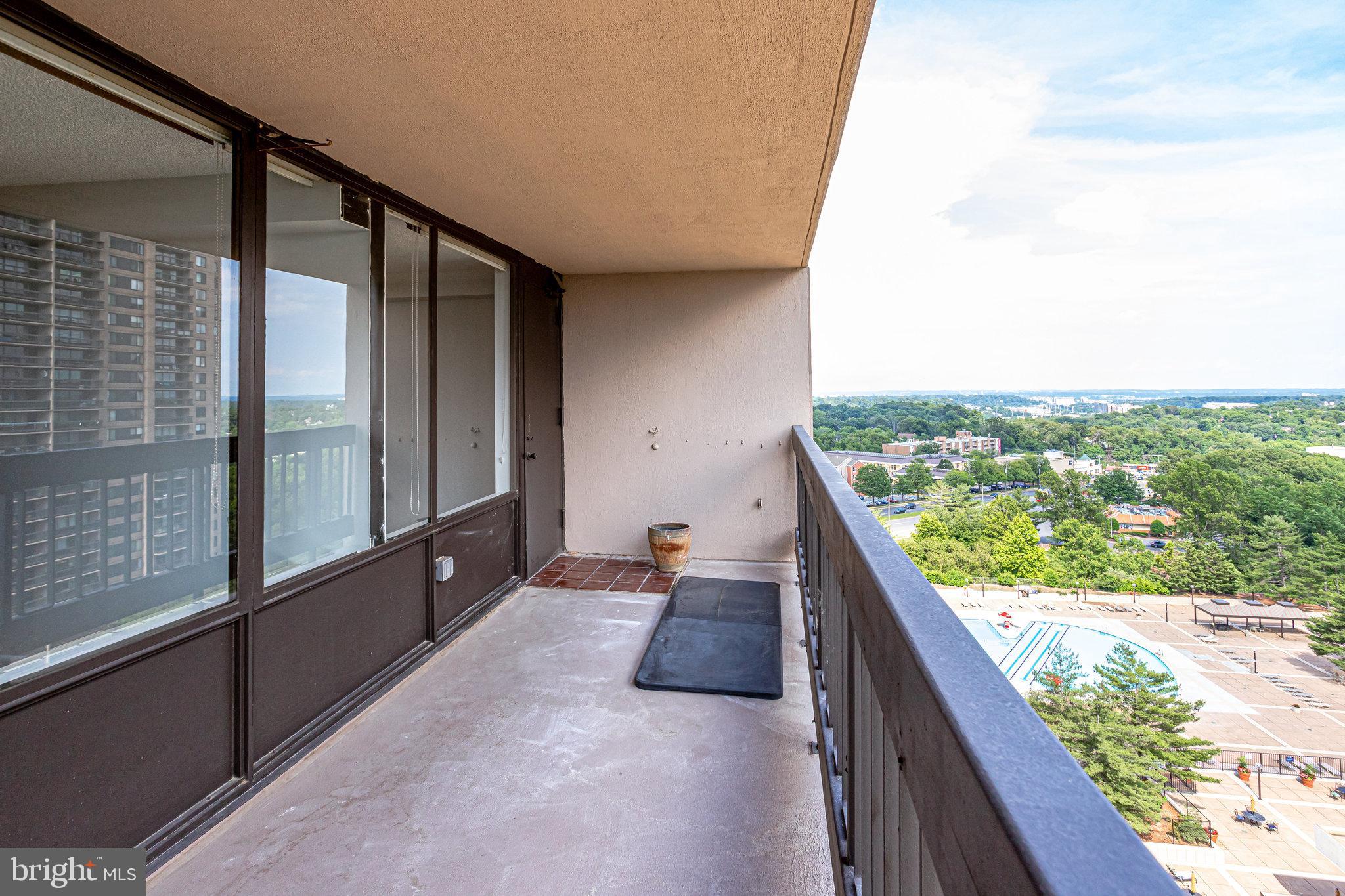 SKYLINE PLAZA - Residential