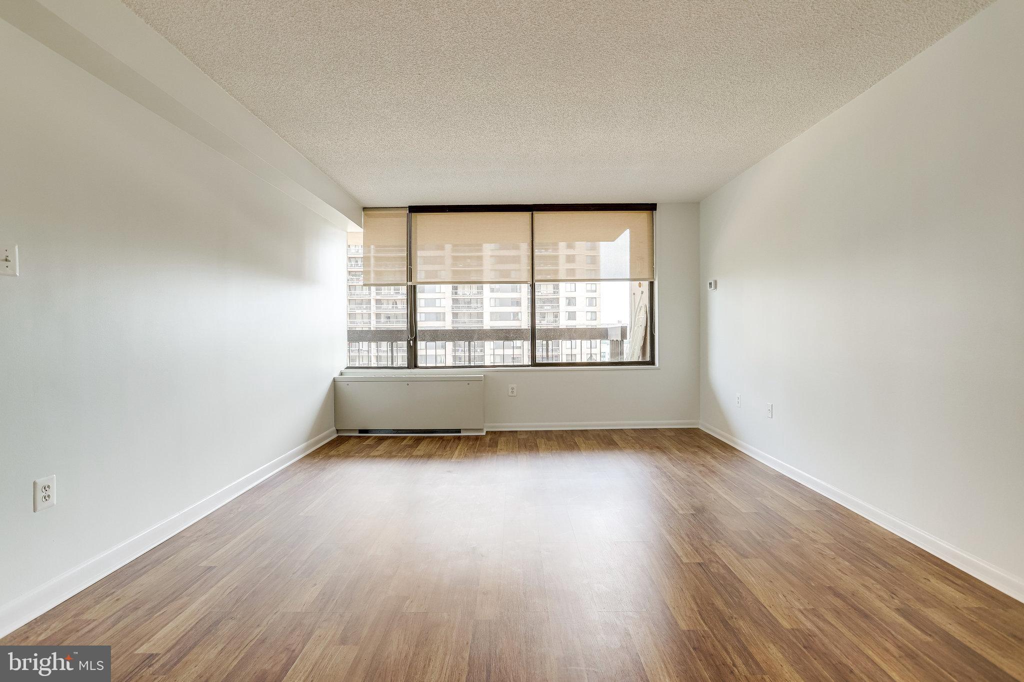 SKYLINE PLAZA - Residential