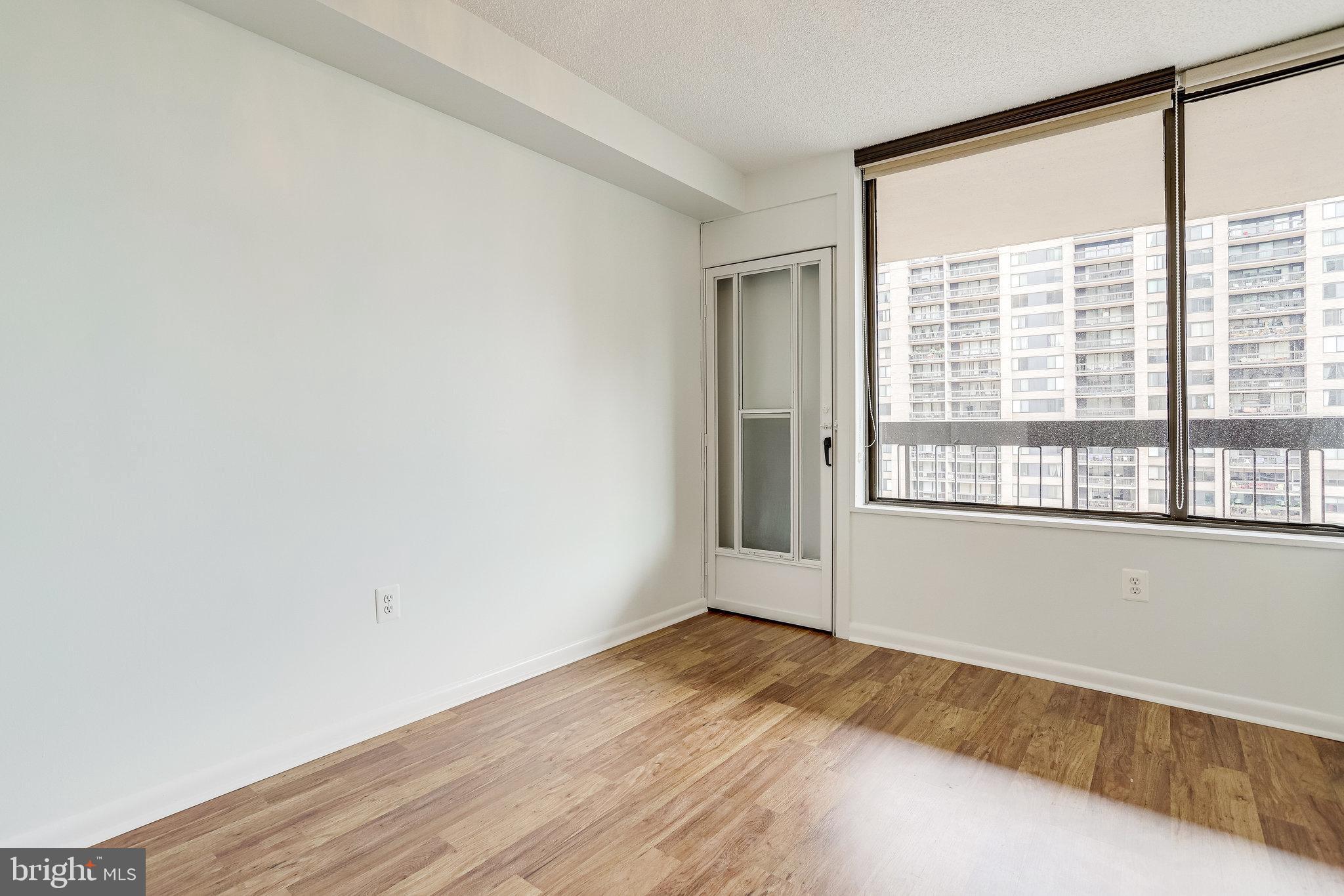 SKYLINE PLAZA - Residential