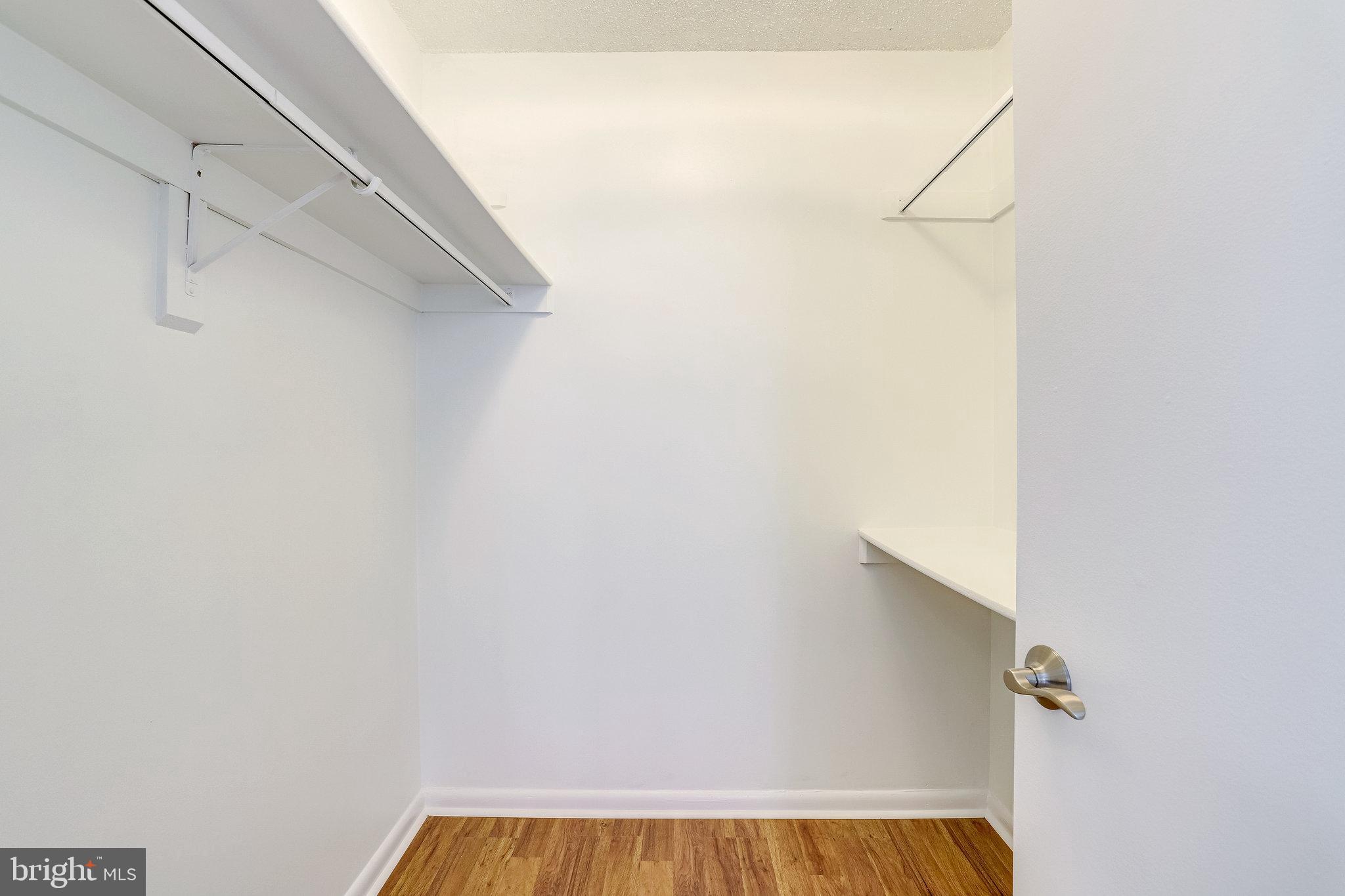 SKYLINE PLAZA - Residential