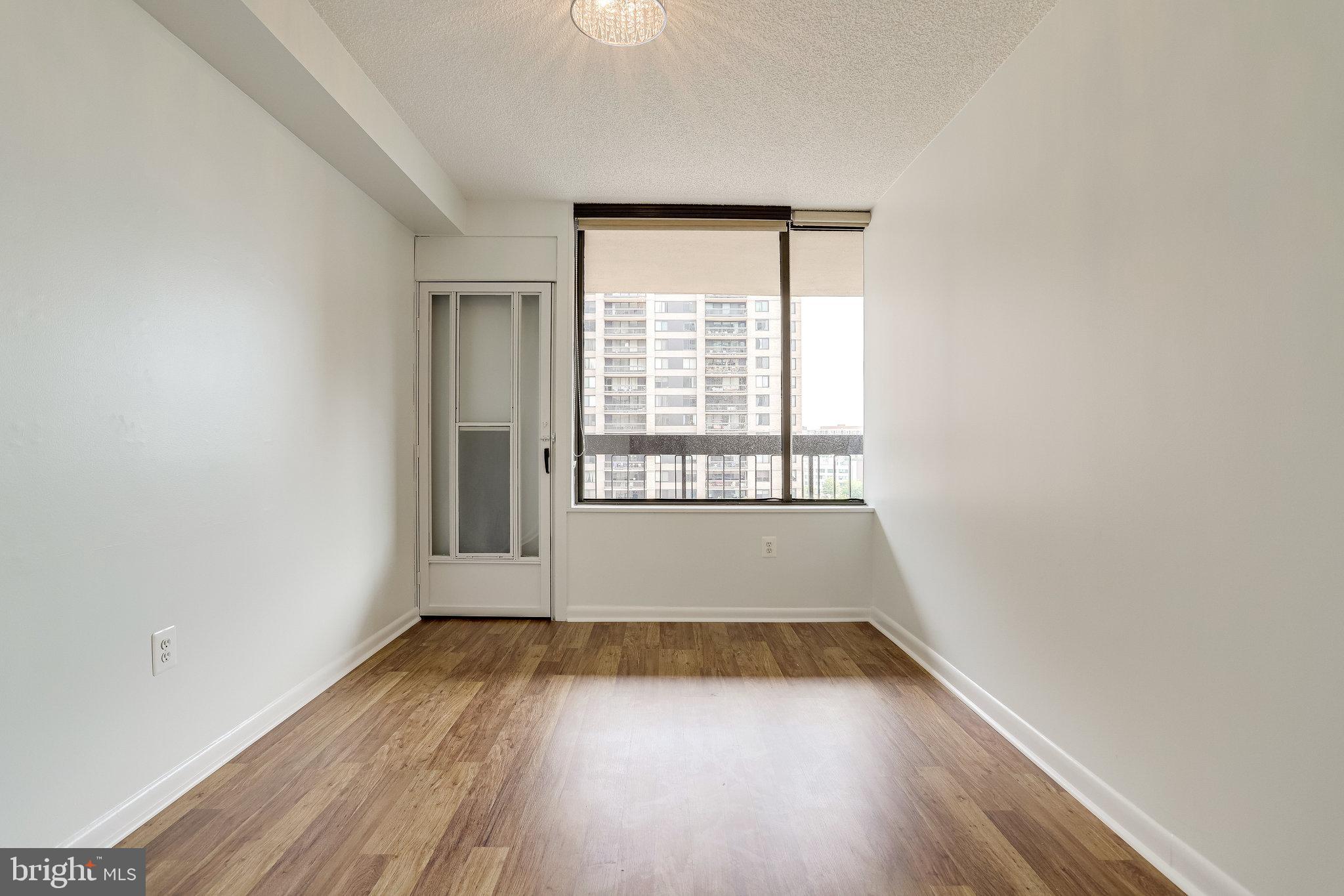 SKYLINE PLAZA - Residential