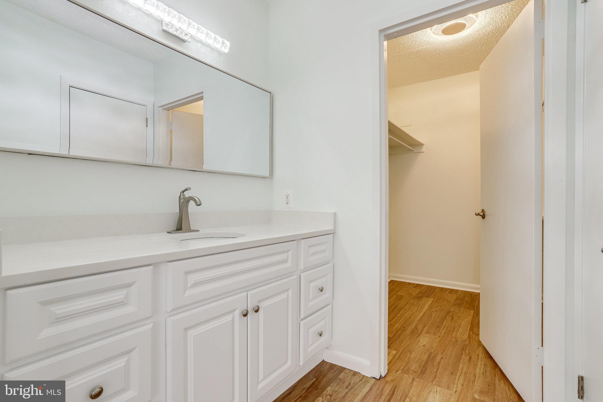 SKYLINE PLAZA - Residential