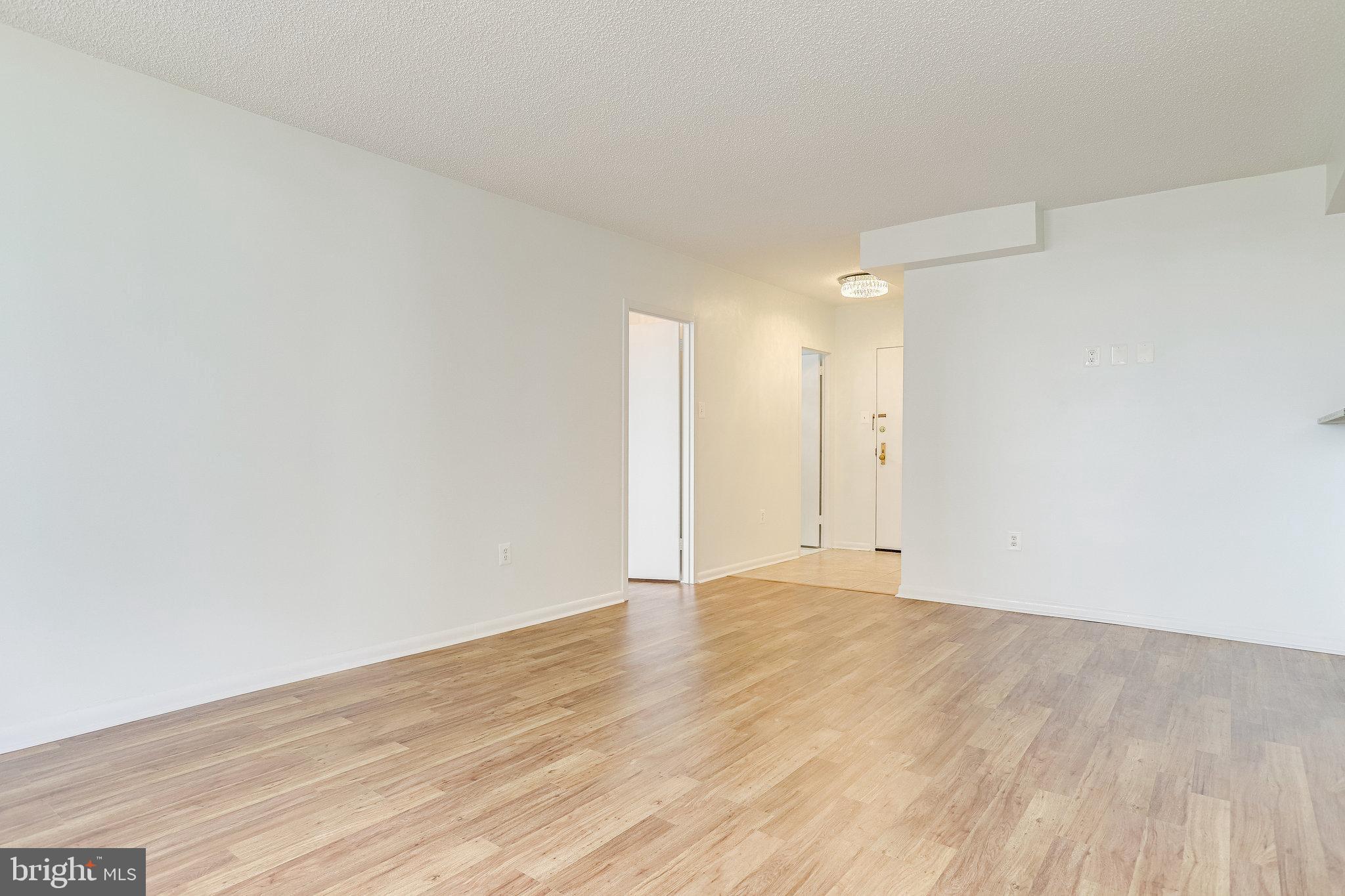 SKYLINE PLAZA - Residential