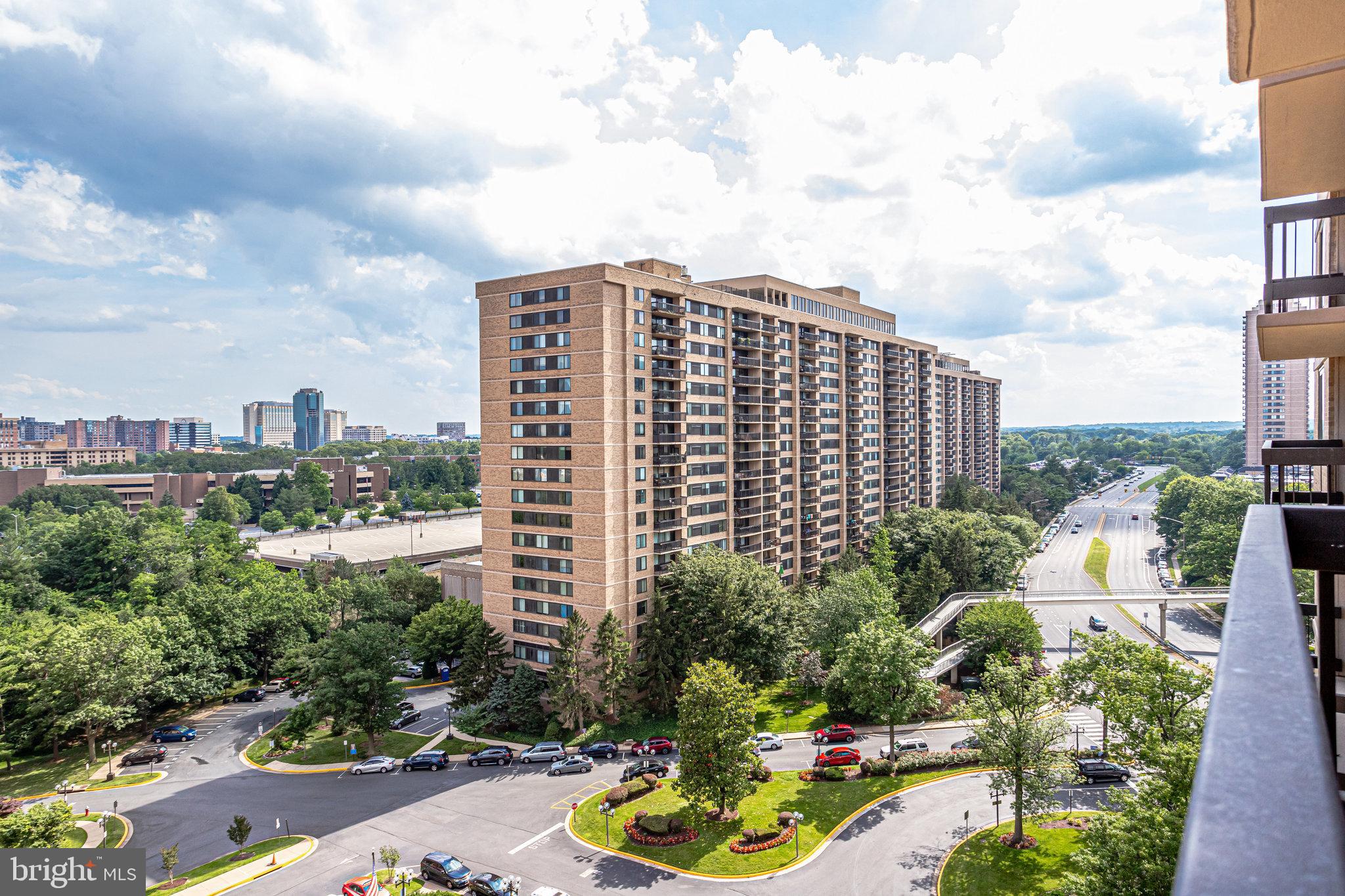 SKYLINE PLAZA - Residential