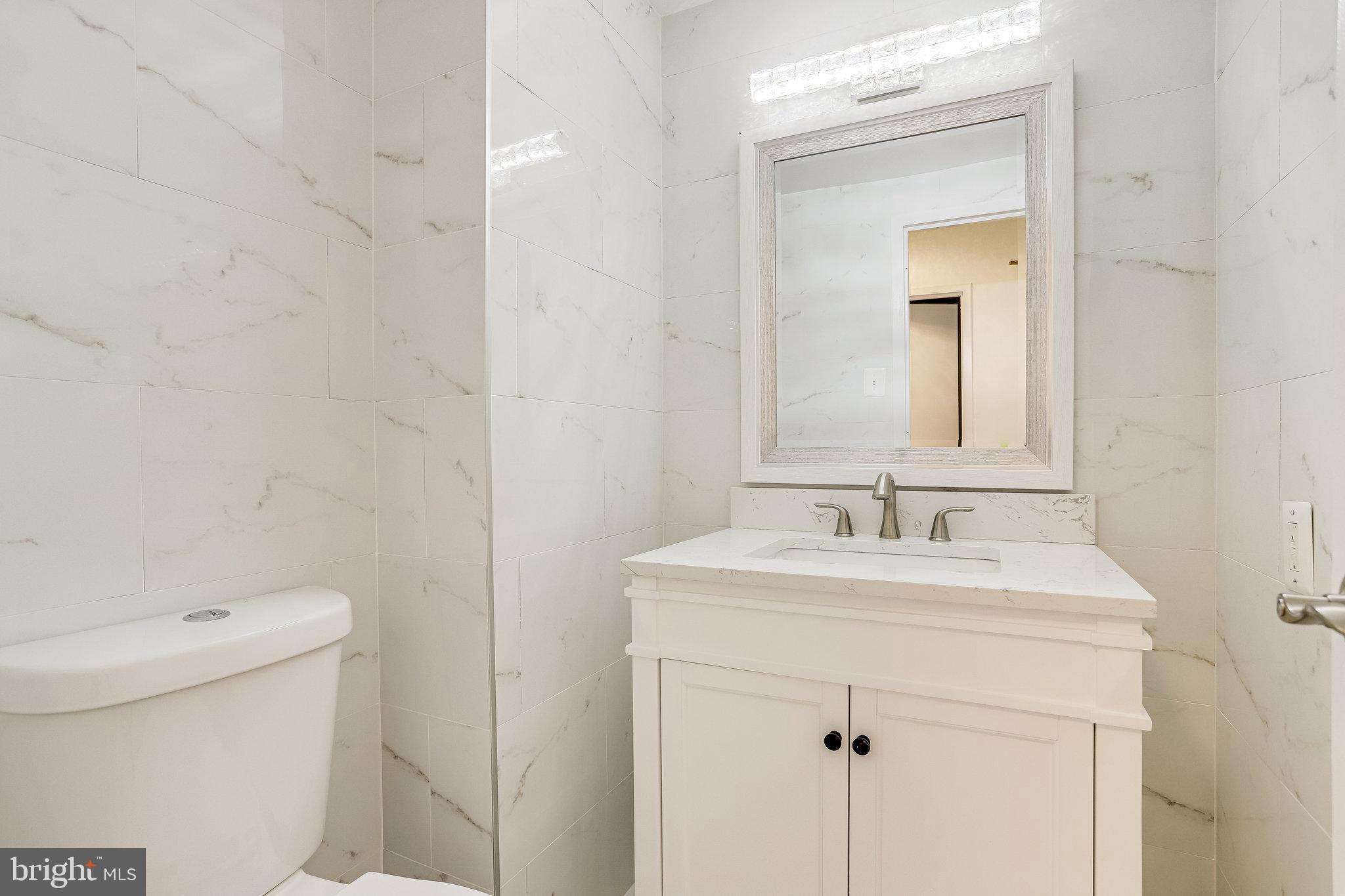 SKYLINE PLAZA - Residential