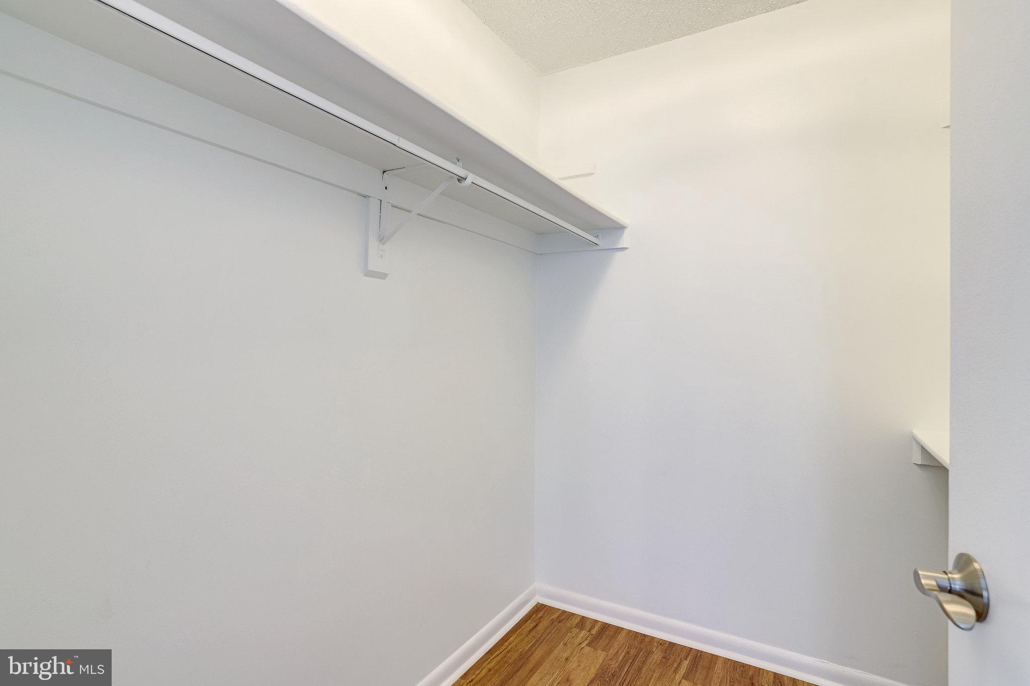 SKYLINE PLAZA - Residential