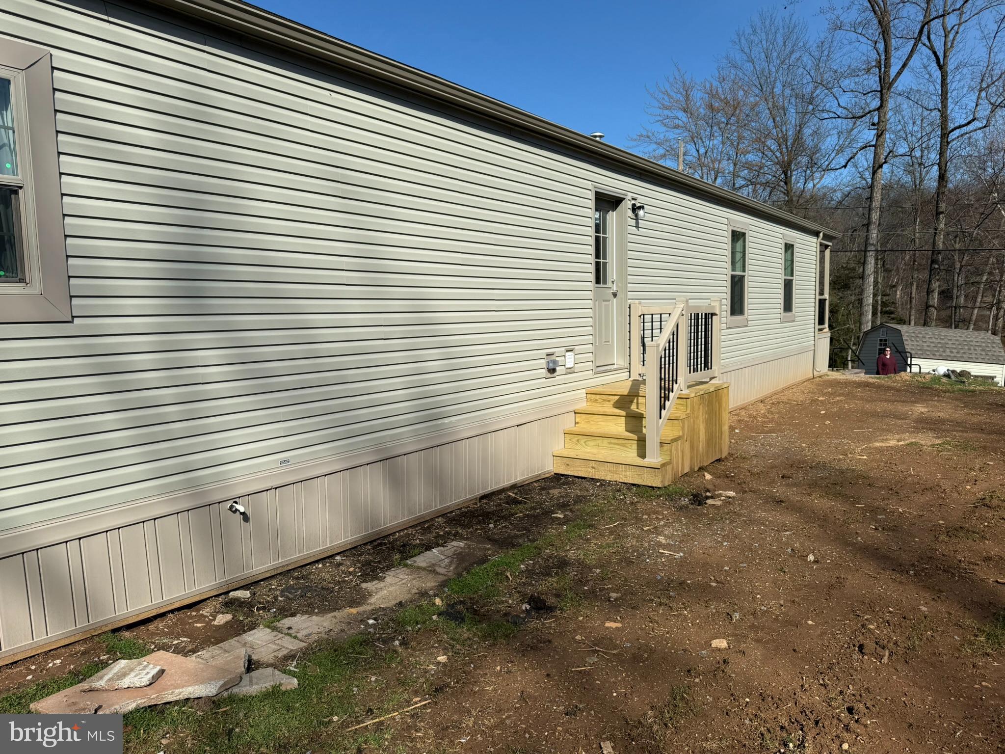 38 LAKEVIEW DRIVE