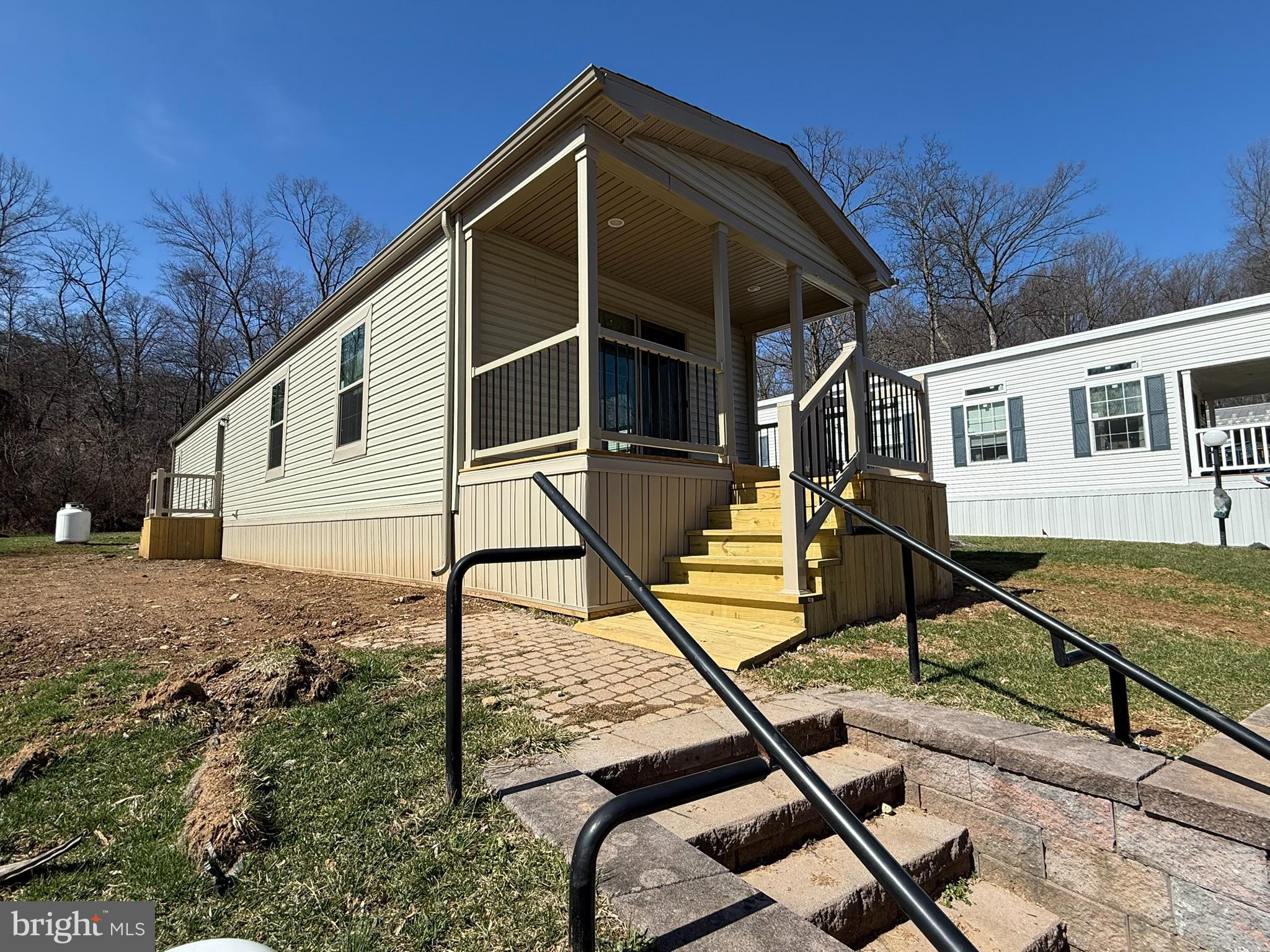 38 LAKEVIEW DRIVE