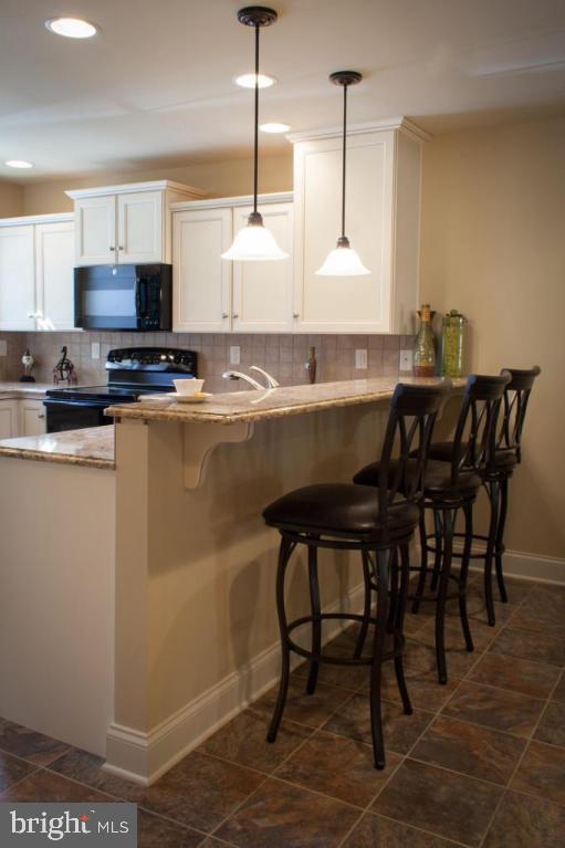 MEADOWS OF HIGHLAND - Residential