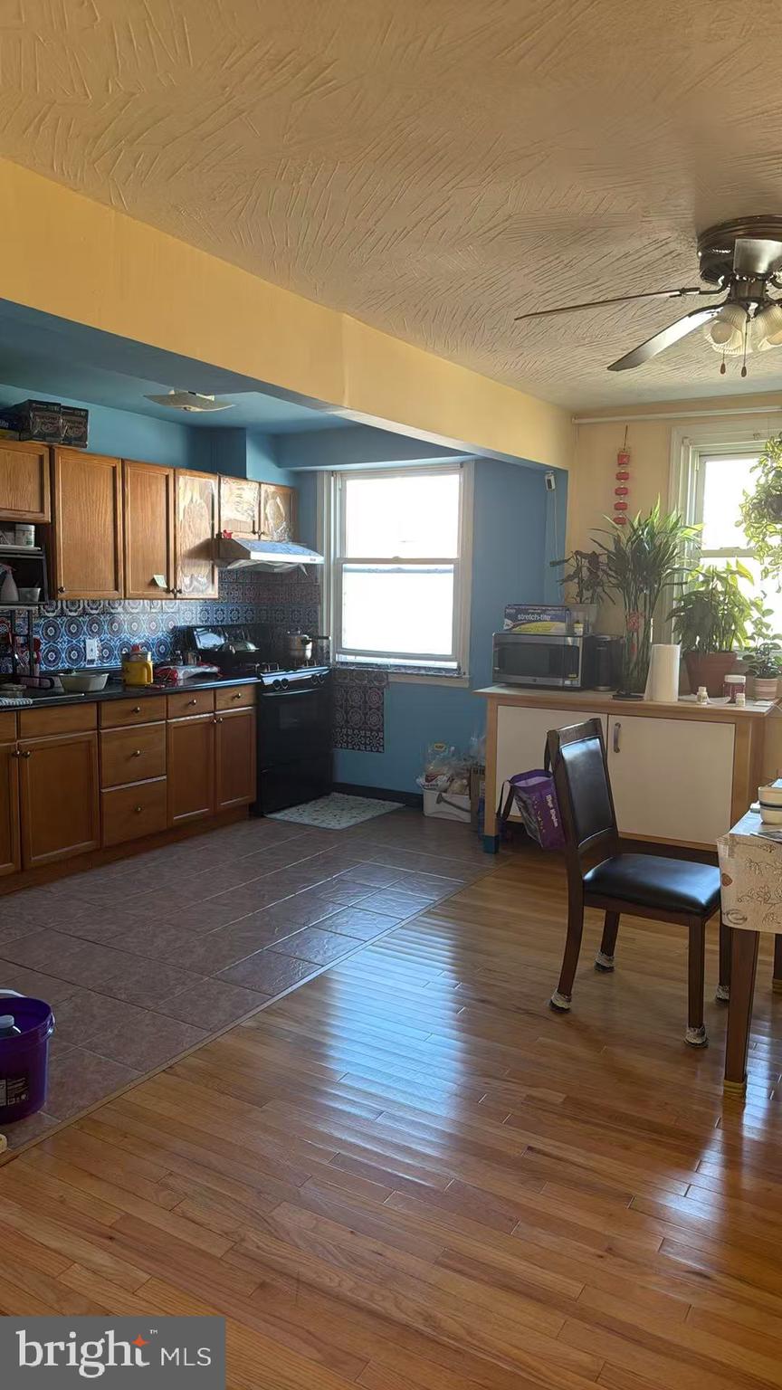 2247 LONGSHORE AVENUE