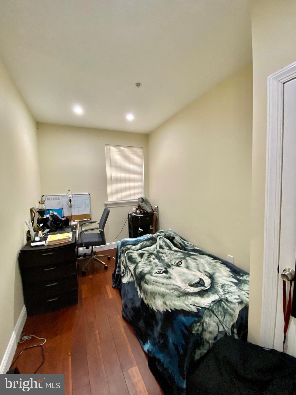 TEMPLE UNIVERSITY - Residential Lease