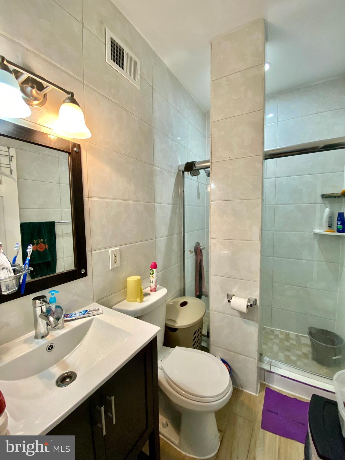 TEMPLE UNIVERSITY - Residential Lease