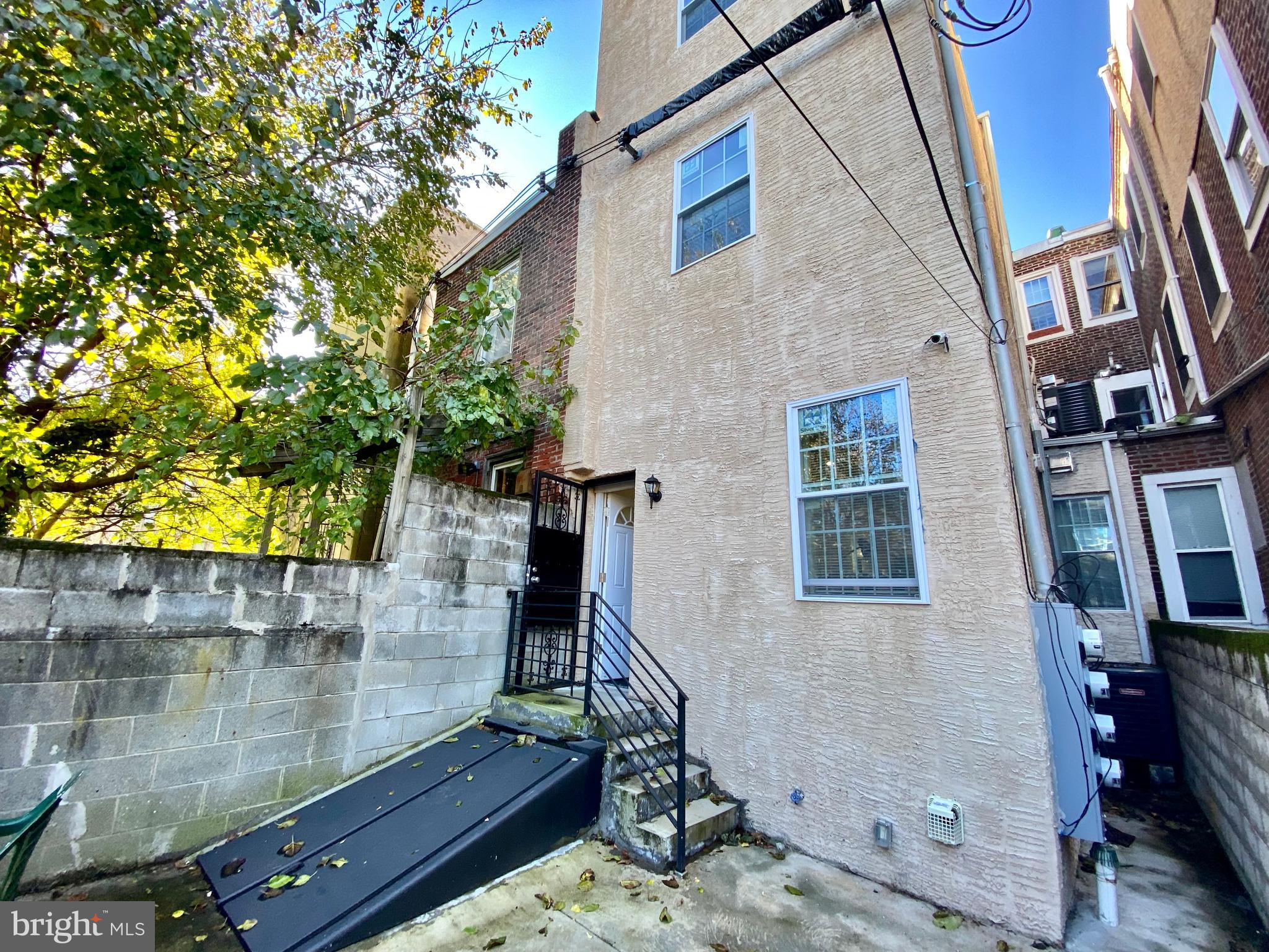 TEMPLE UNIVERSITY - Residential Lease