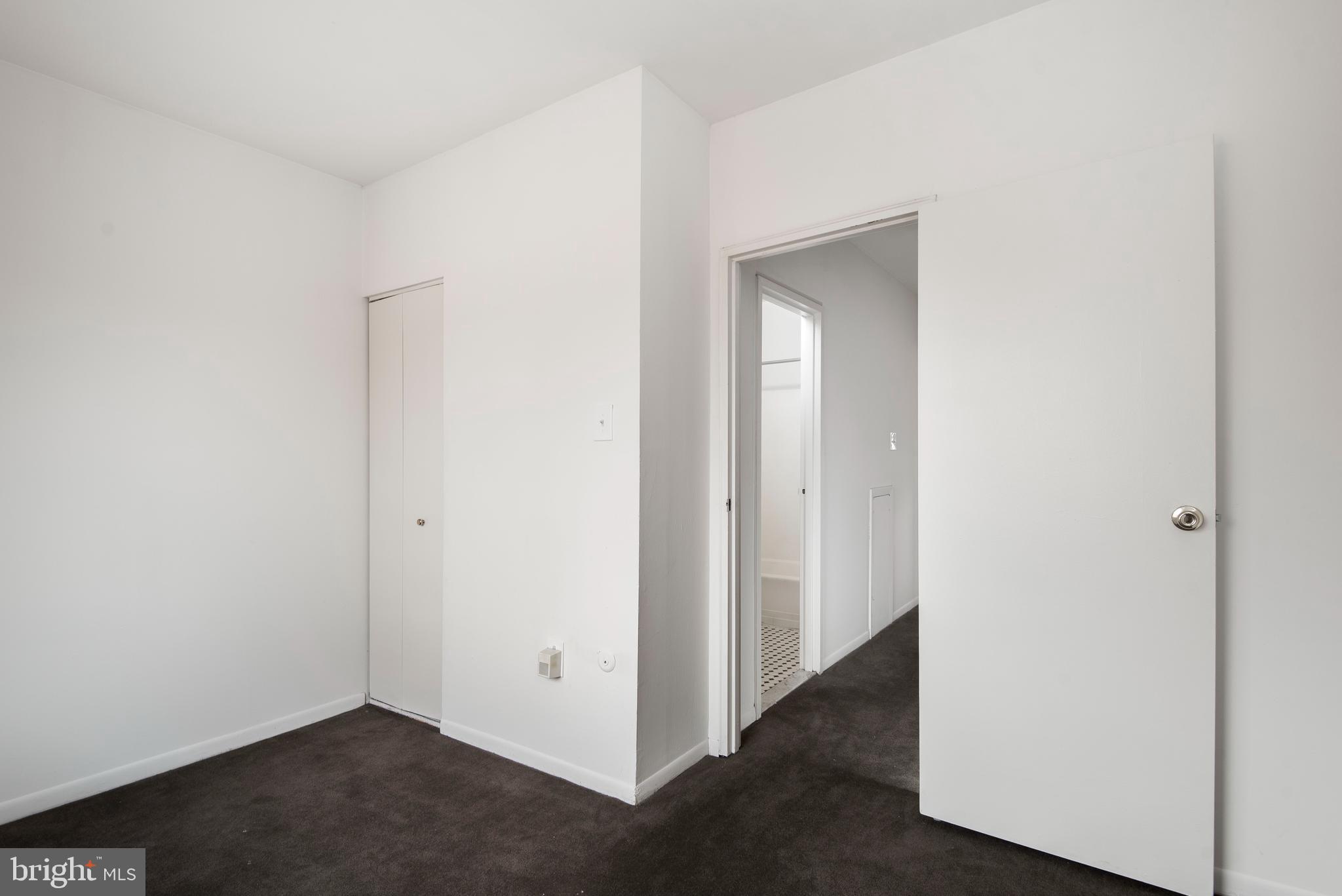 GRADUATE HOSPITAL - Residential Lease