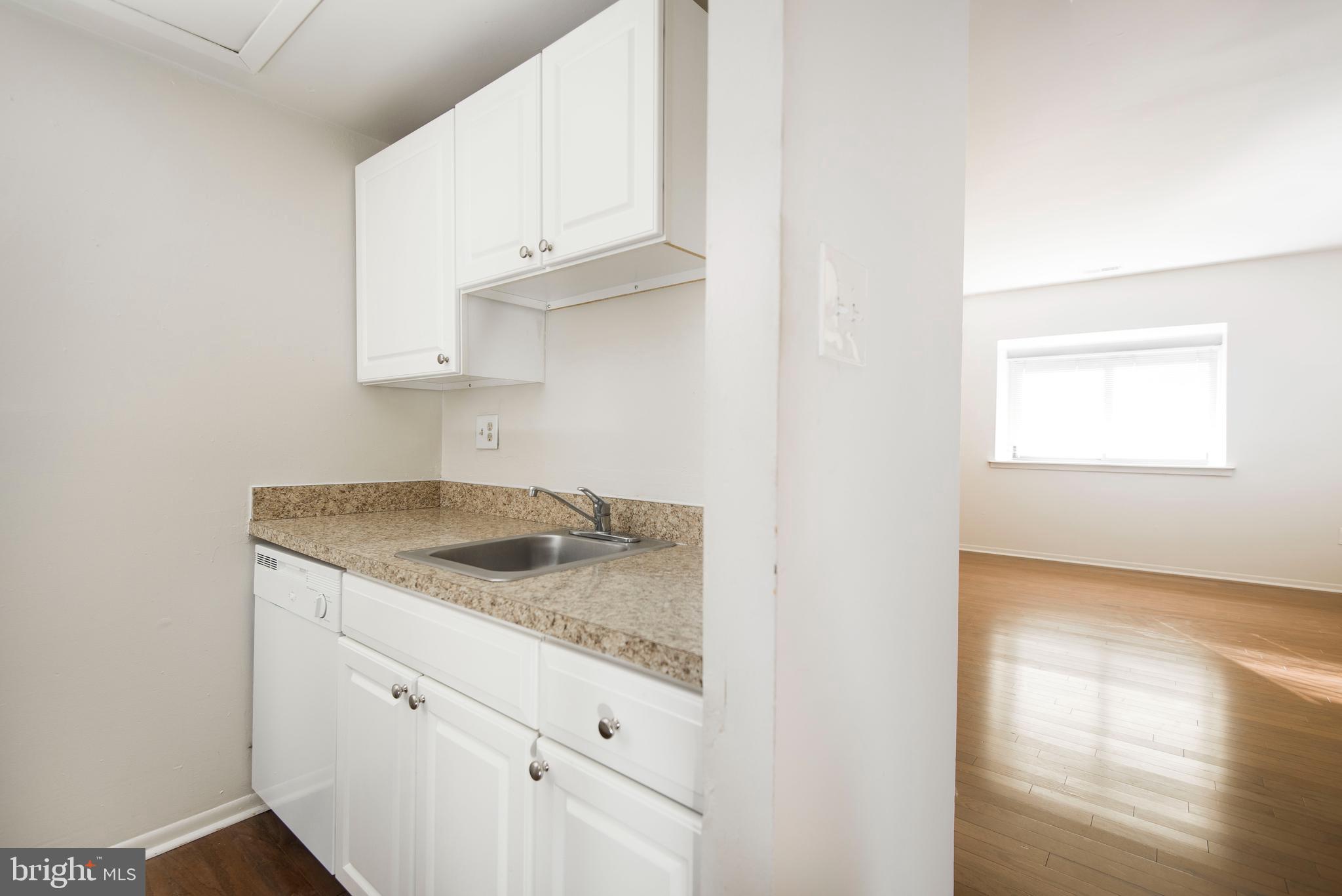 GRADUATE HOSPITAL - Residential Lease