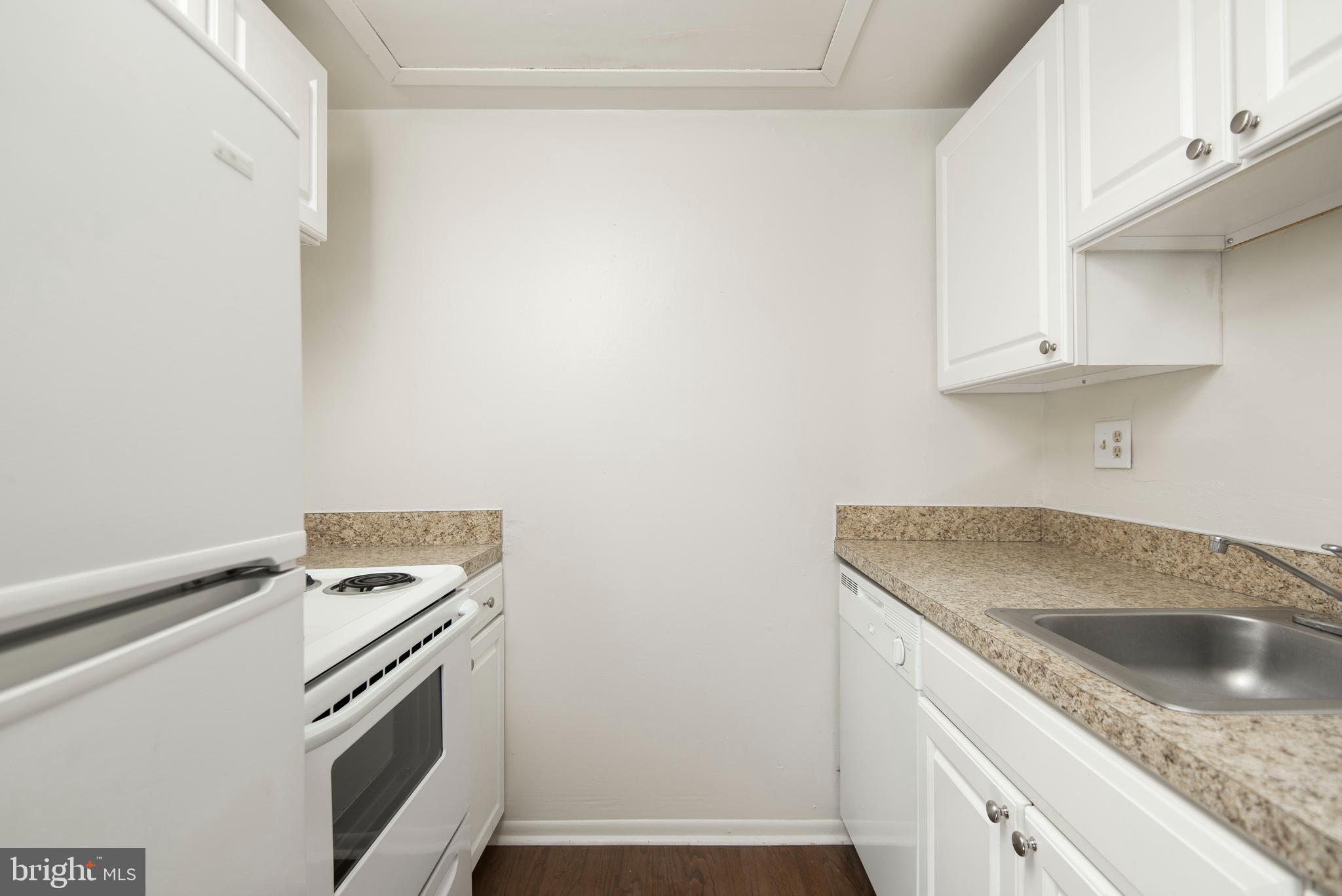 GRADUATE HOSPITAL - Residential Lease