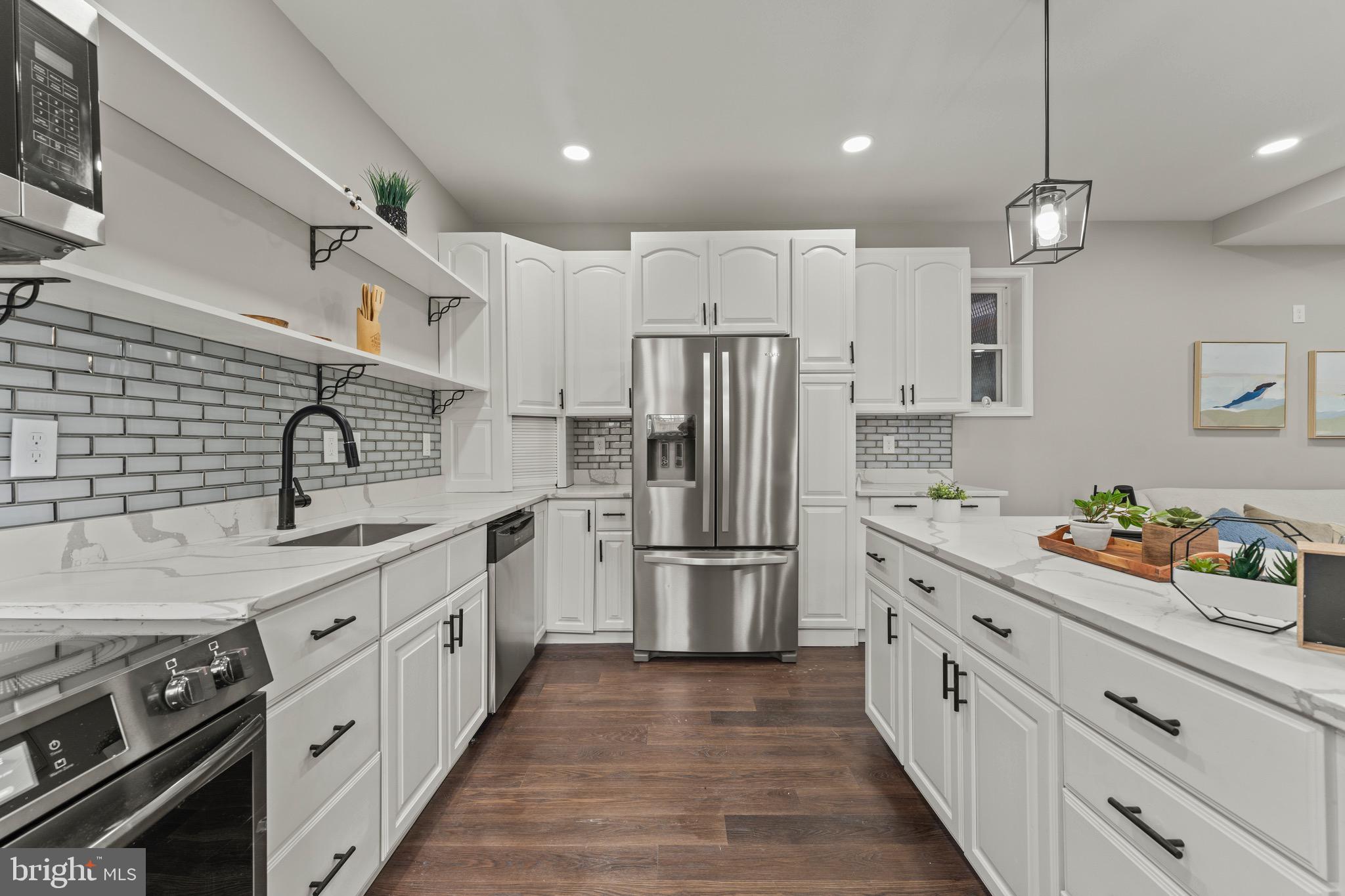 MONTEBELLO - Residential