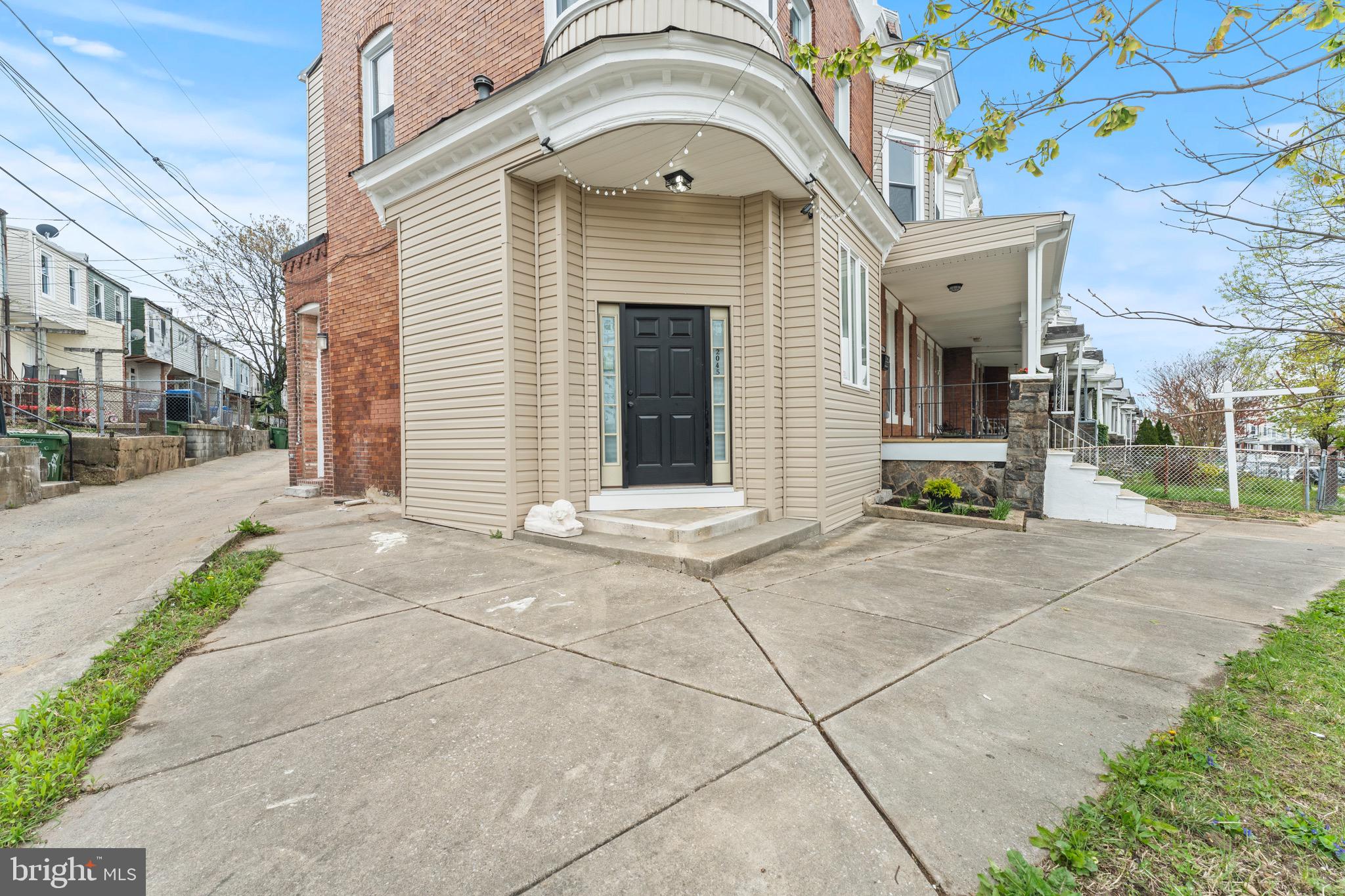 MONTEBELLO - Residential