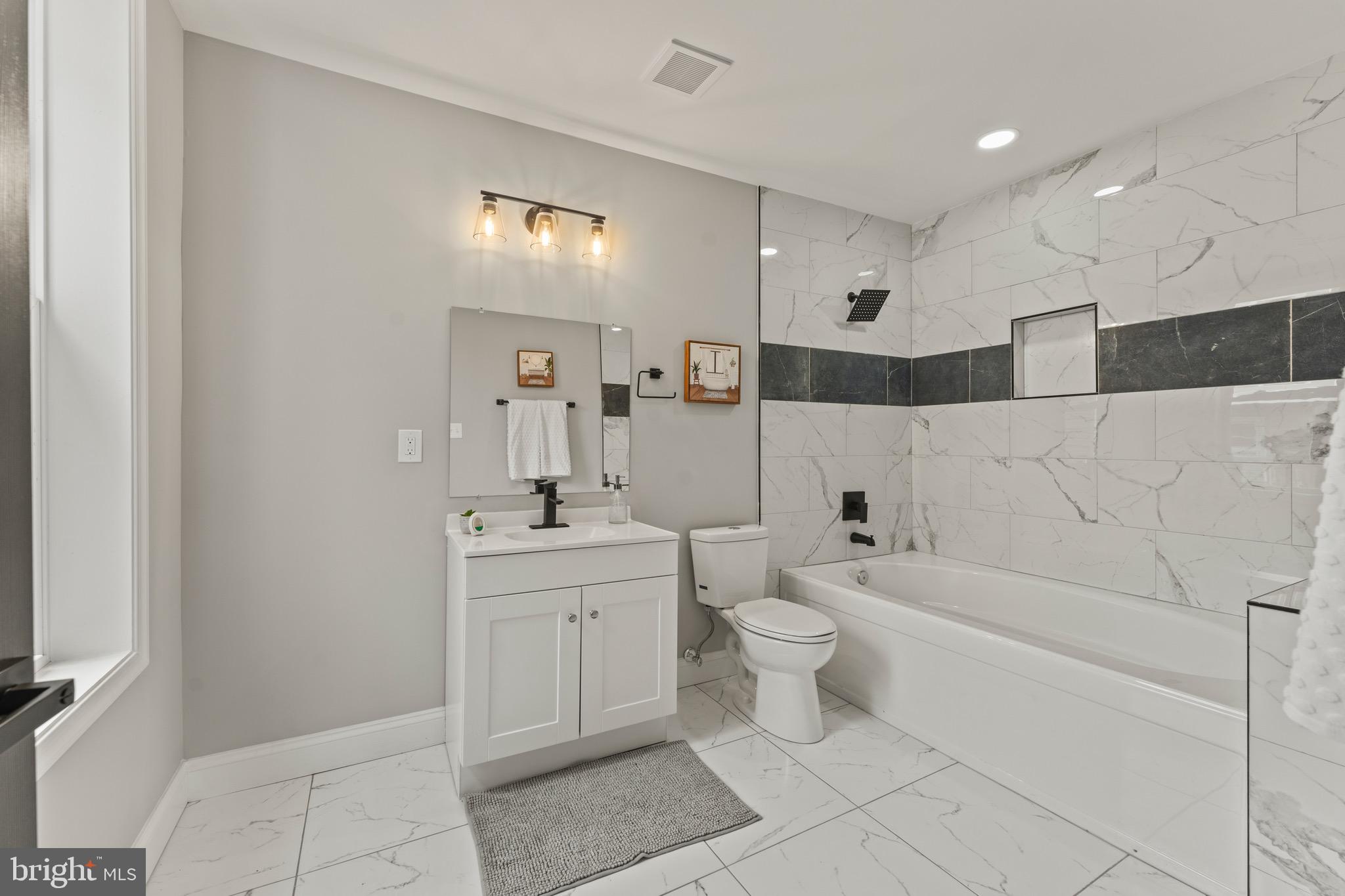 MONTEBELLO - Residential