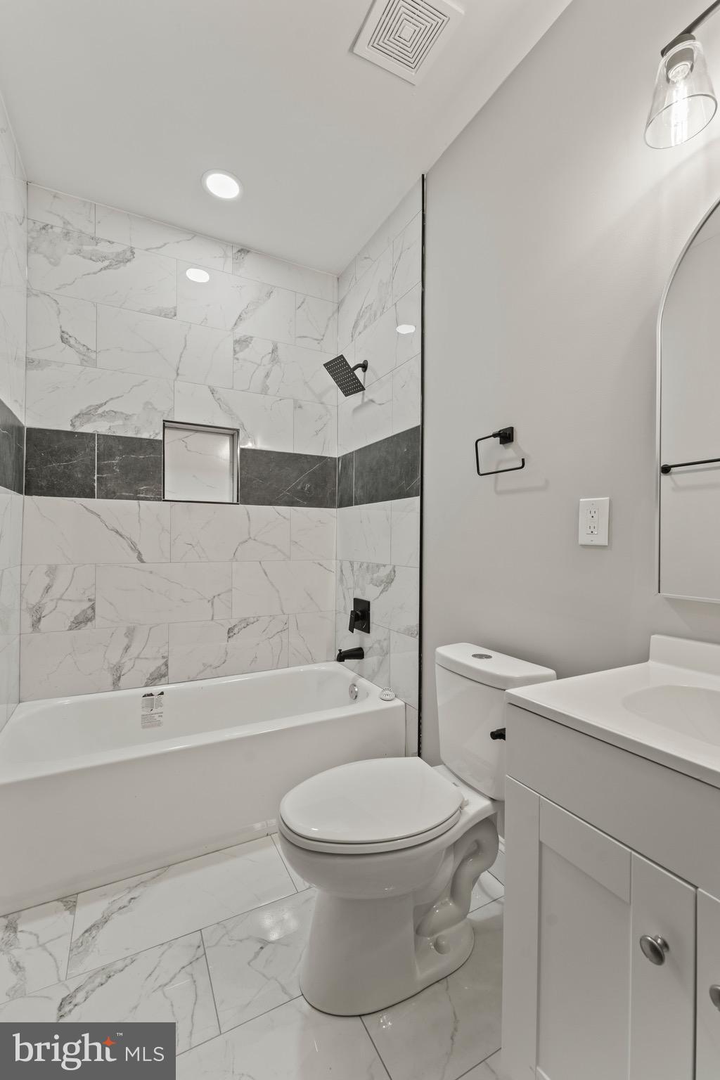MONTEBELLO - Residential