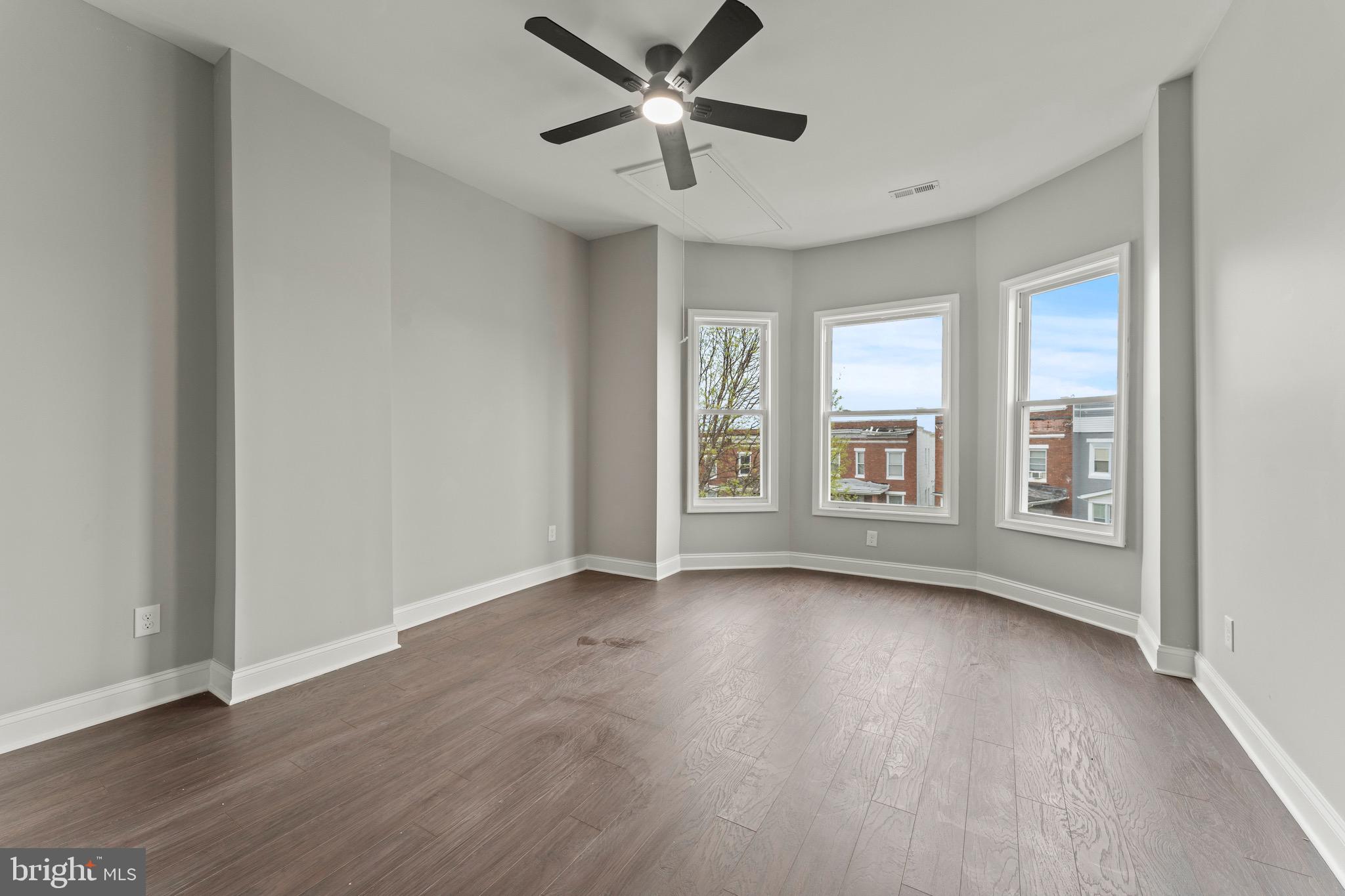 MONTEBELLO - Residential