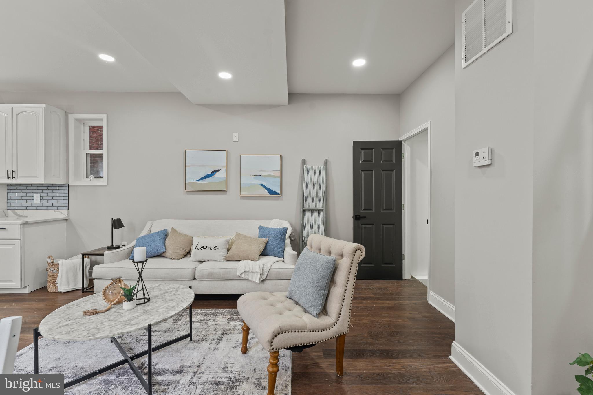 MONTEBELLO - Residential