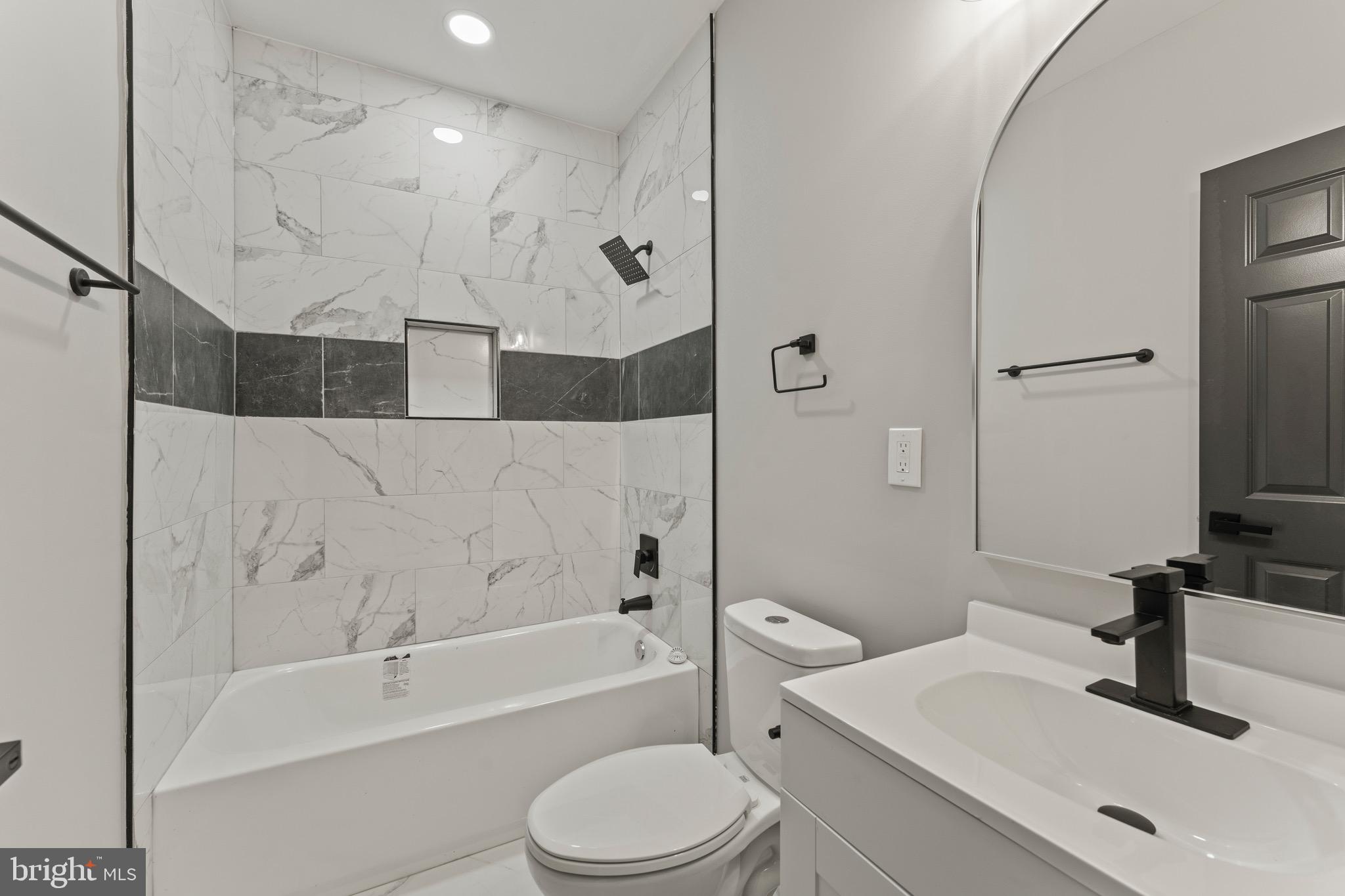 MONTEBELLO - Residential