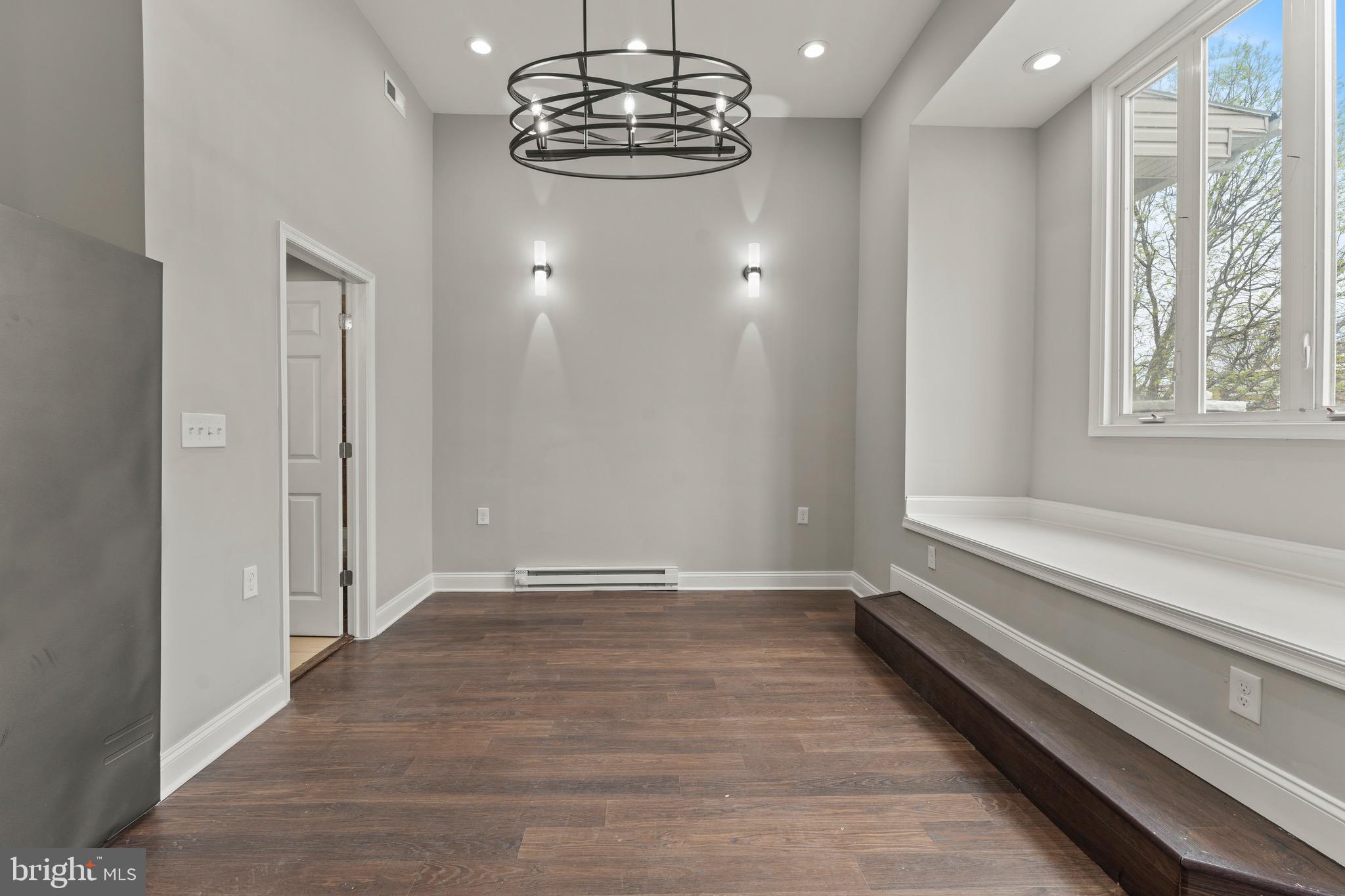 MONTEBELLO - Residential
