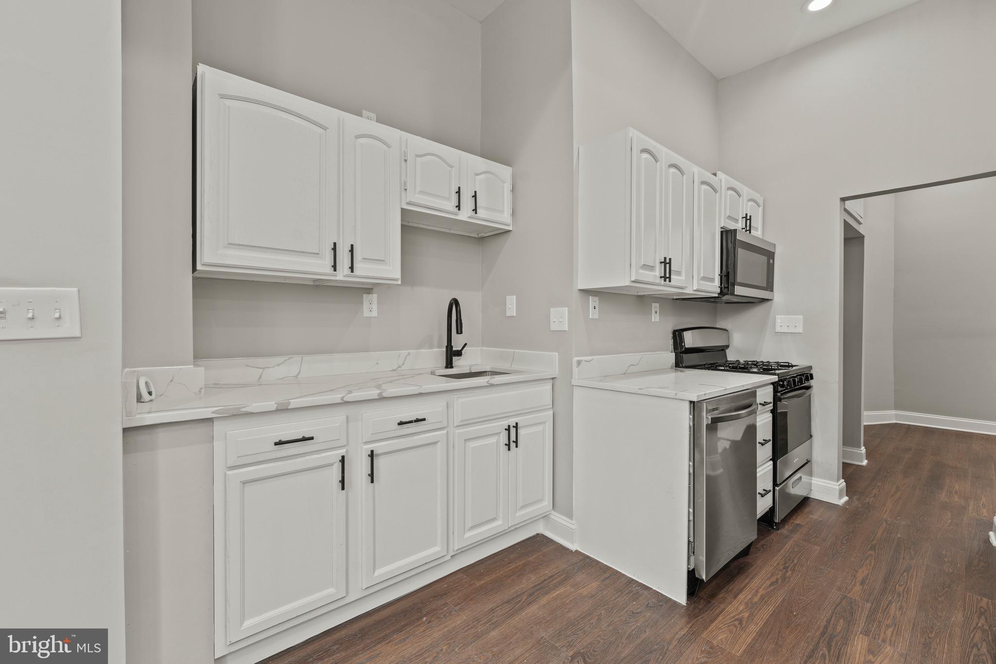 MONTEBELLO - Residential