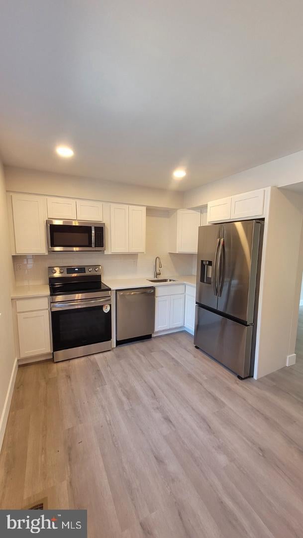 7458 HICKORY LOG CIRCLE