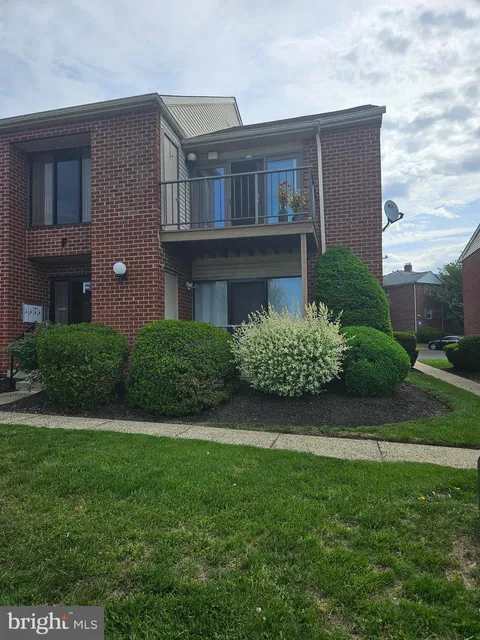 2089 Welsh Road Unit F2, Philadelphia, PA MLS: PAPH2477494