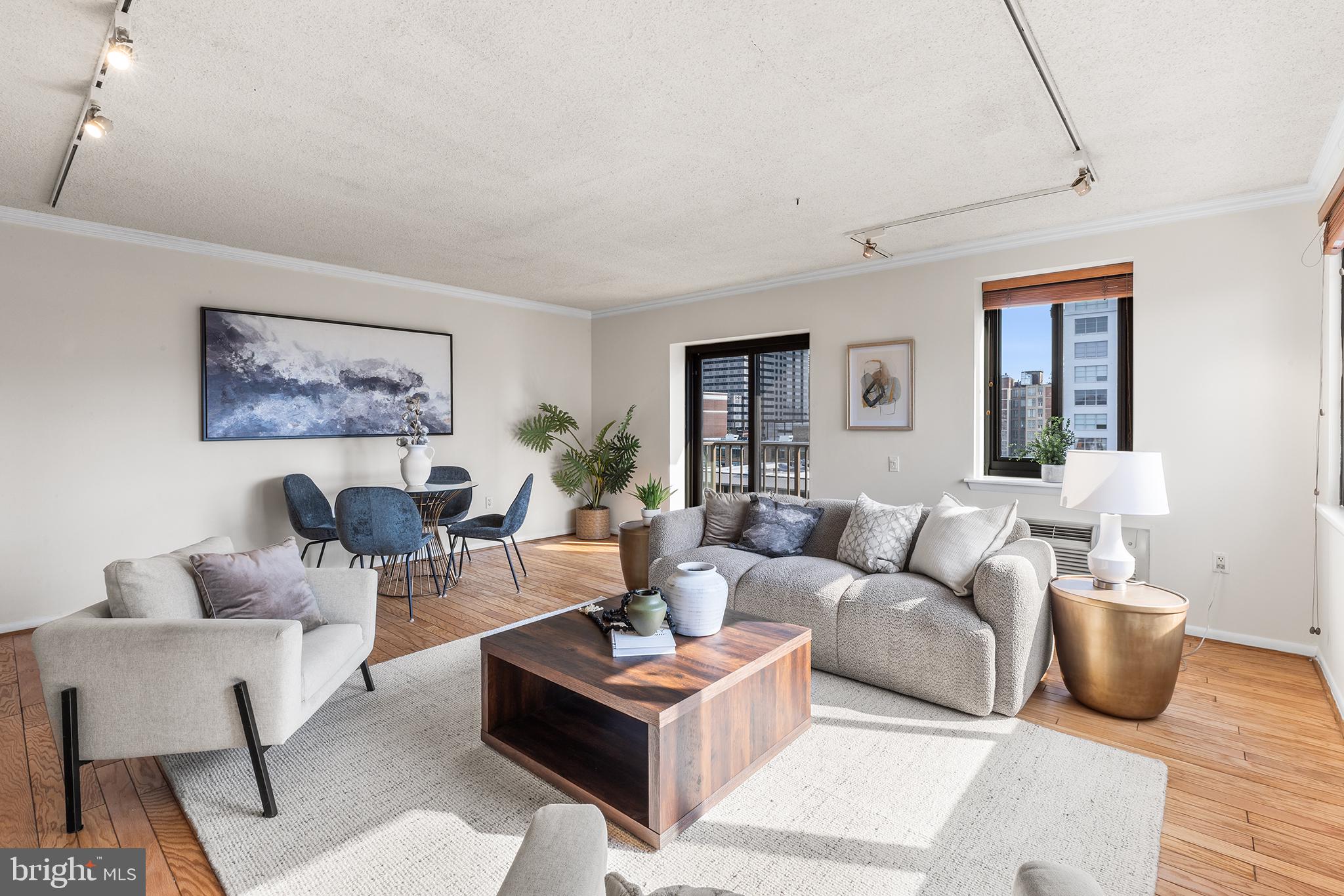 2201 CHERRY STREET 902 AND P6