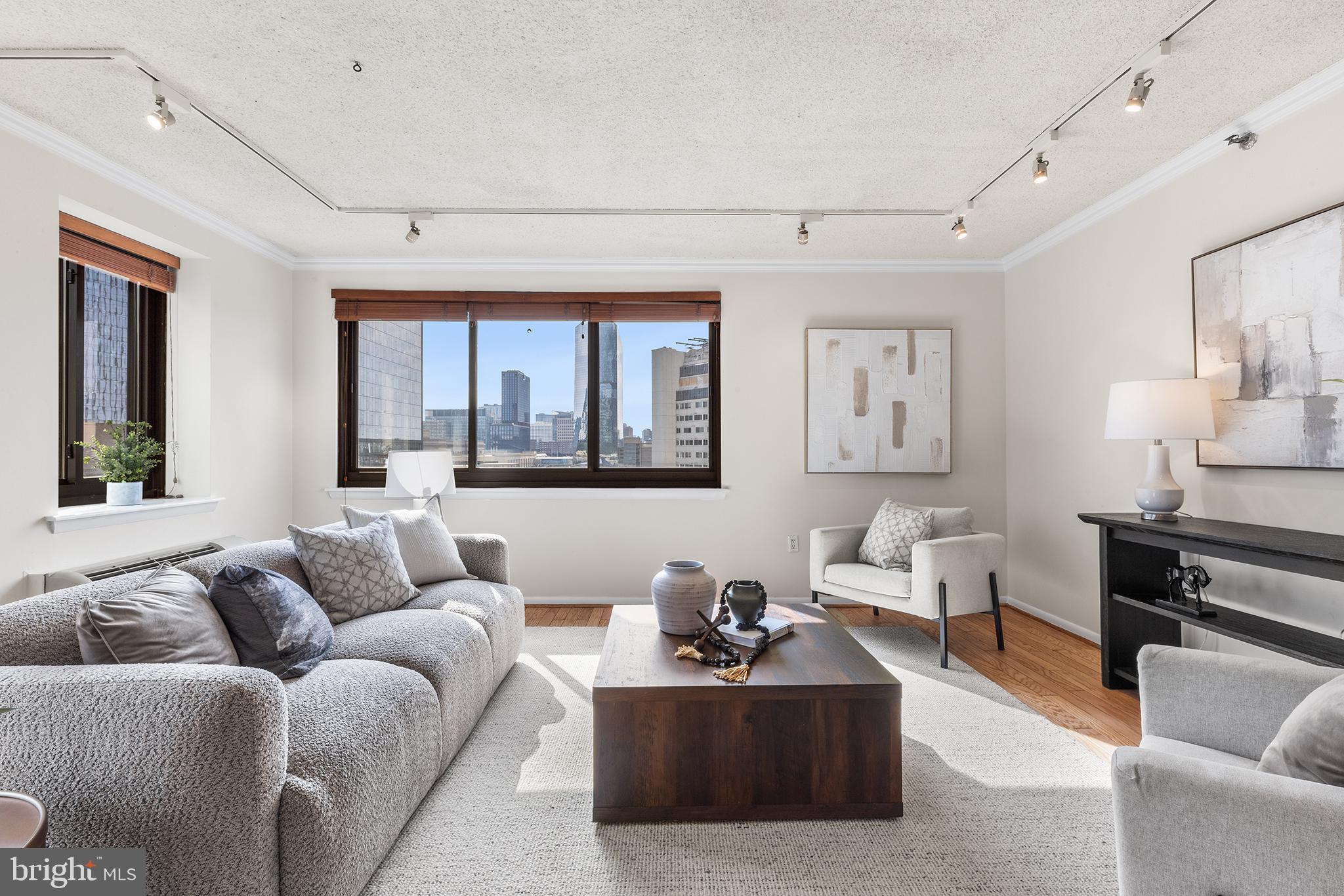 2201 CHERRY STREET 902 AND P6